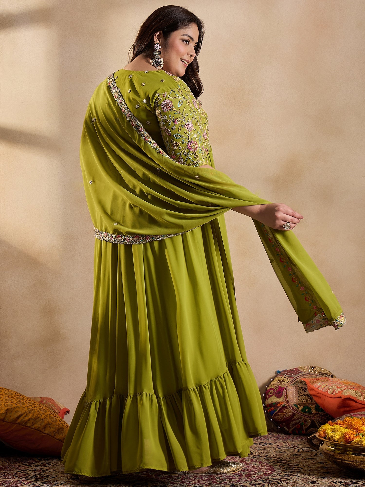 Women Floral Embroidered Thread Work Floral Georgette Kurta - ID