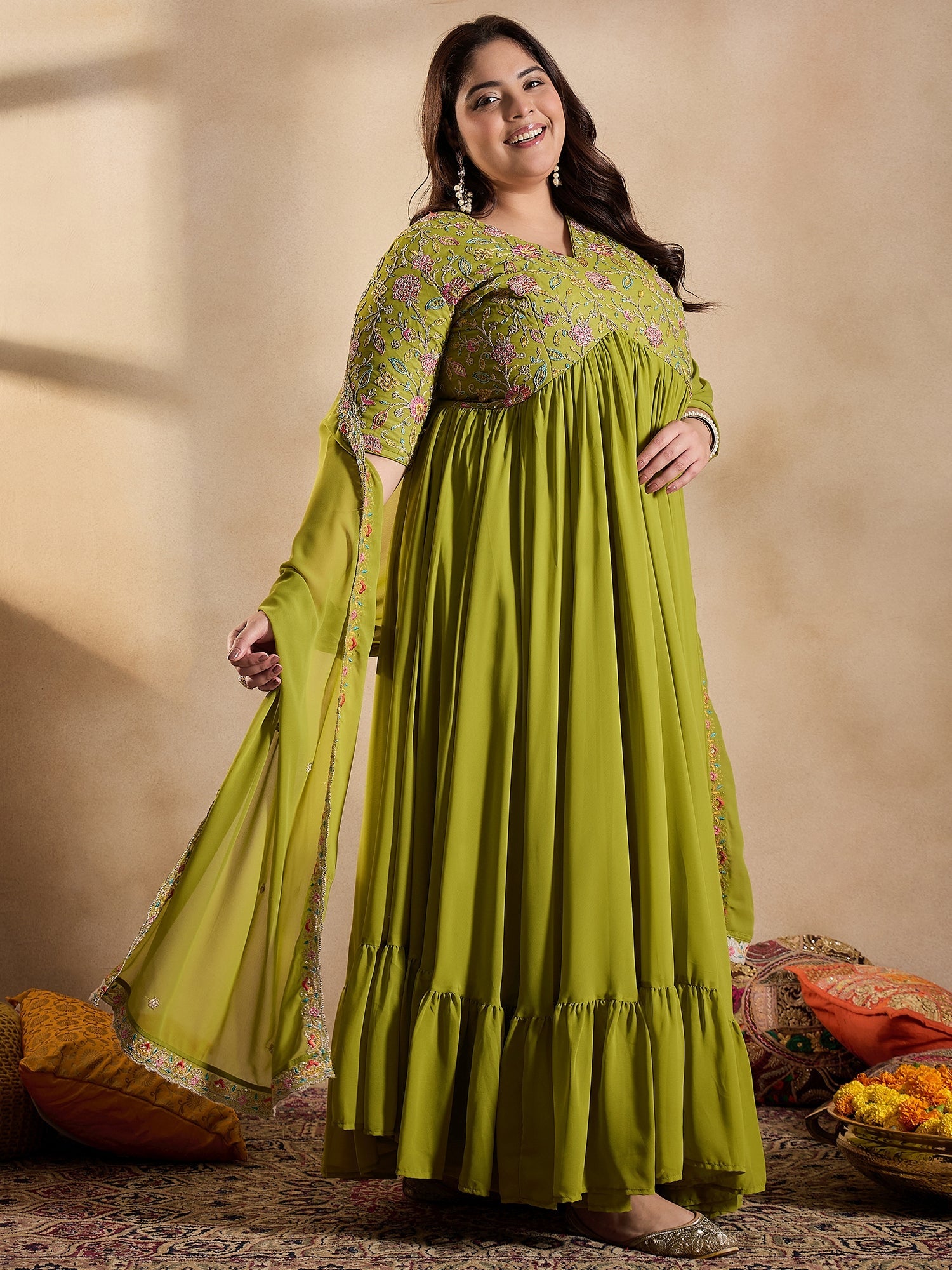 Women Floral Embroidered Thread Work Floral Georgette Kurta - ID