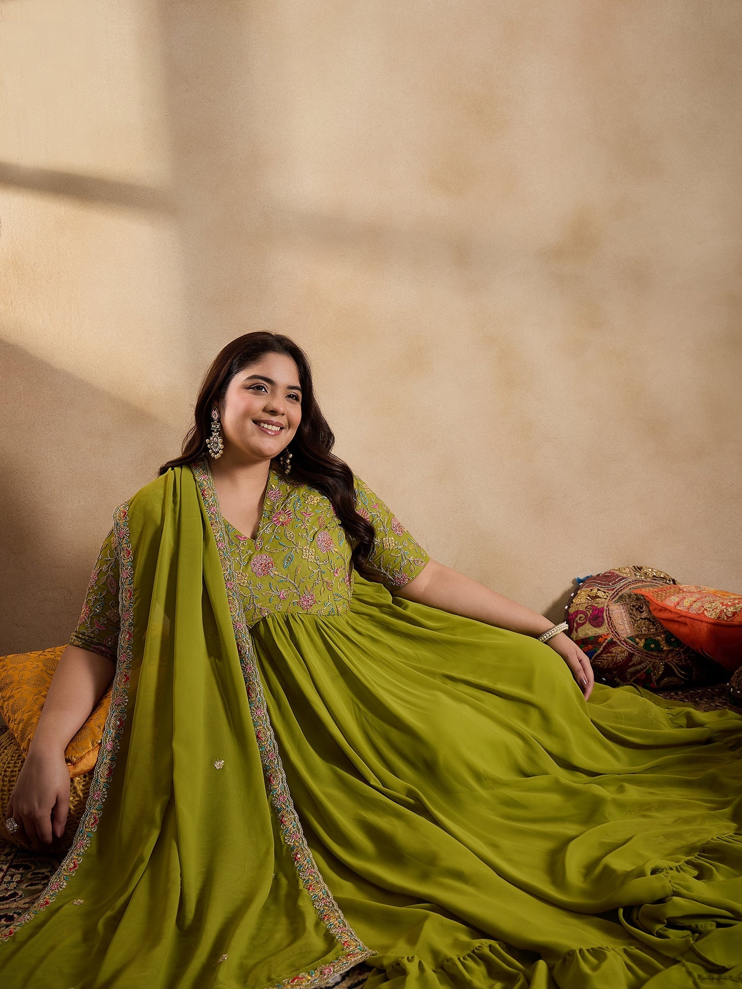 Women Floral Embroidered Thread Work Floral Georgette Kurta - ID