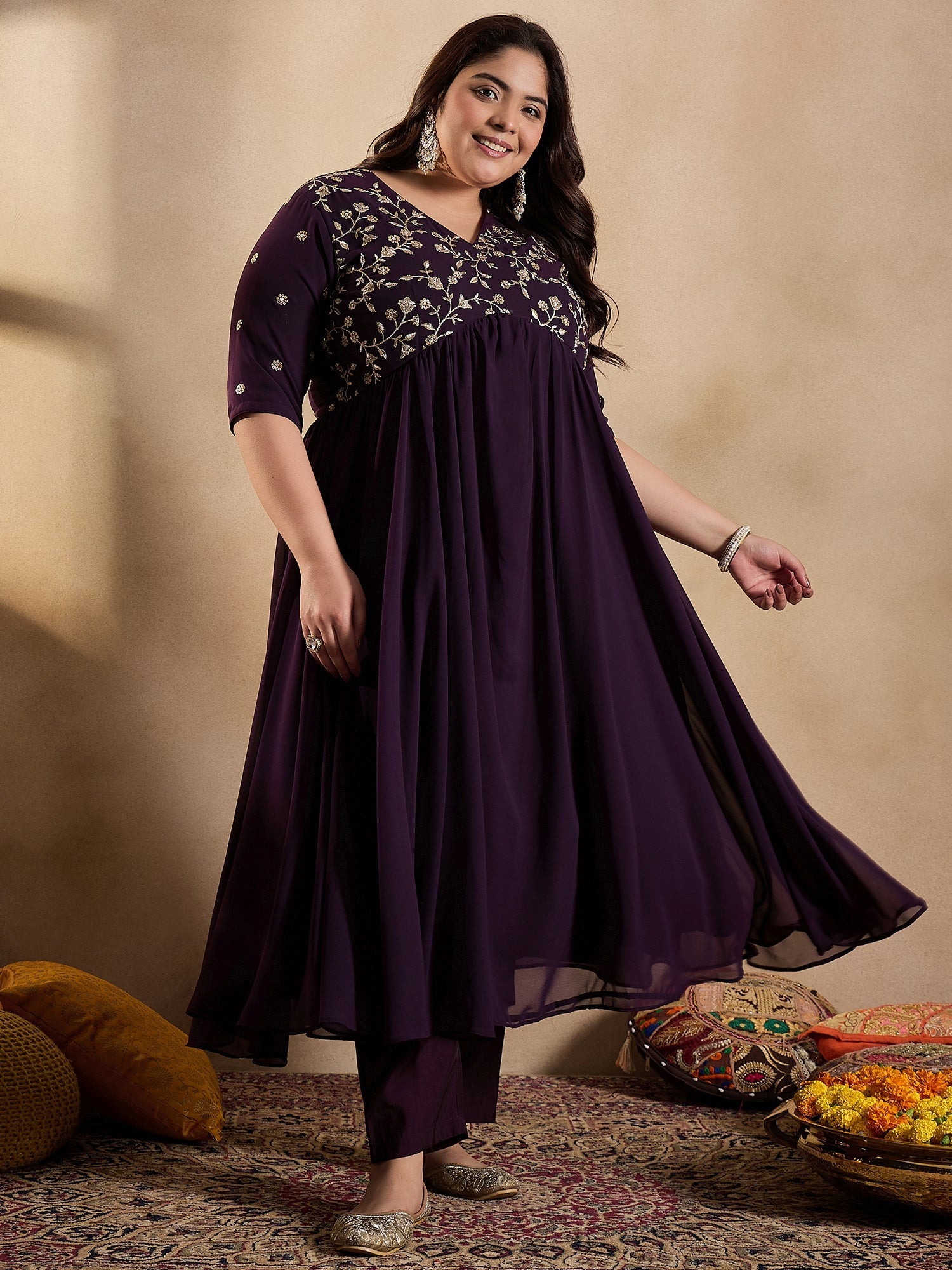 Floral Embroidered Empire Sequinned Georgette Anarkali Kurta with Trousers - ID