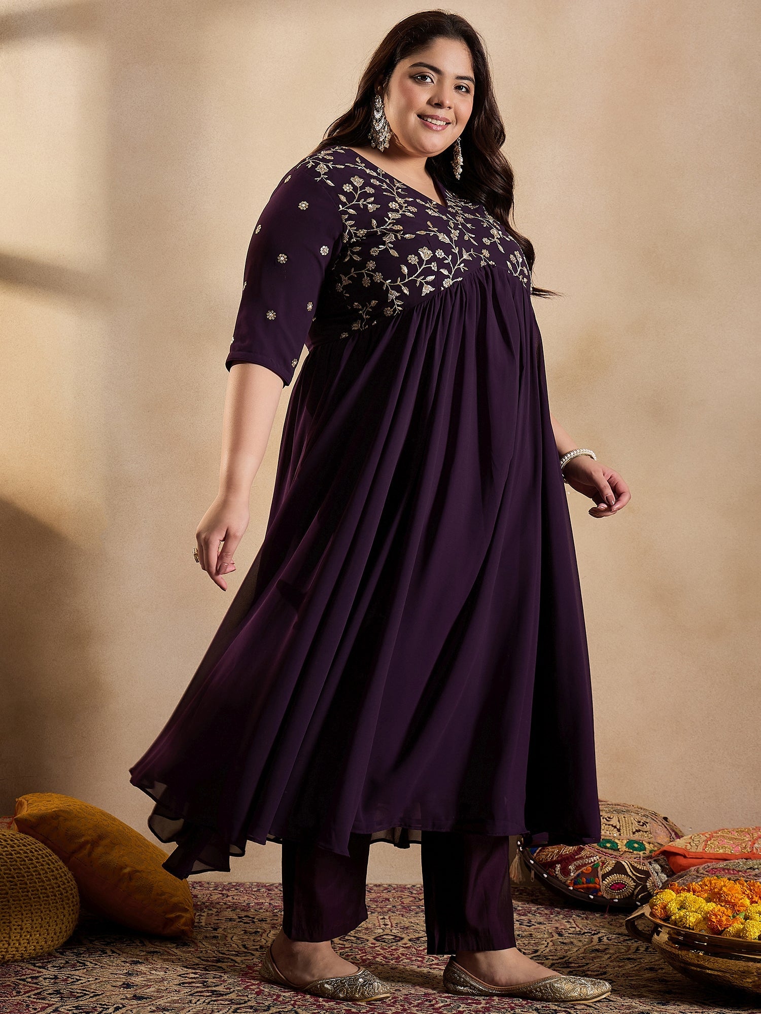 Floral Embroidered Empire Sequinned Georgette Anarkali Kurta with Trousers - ID