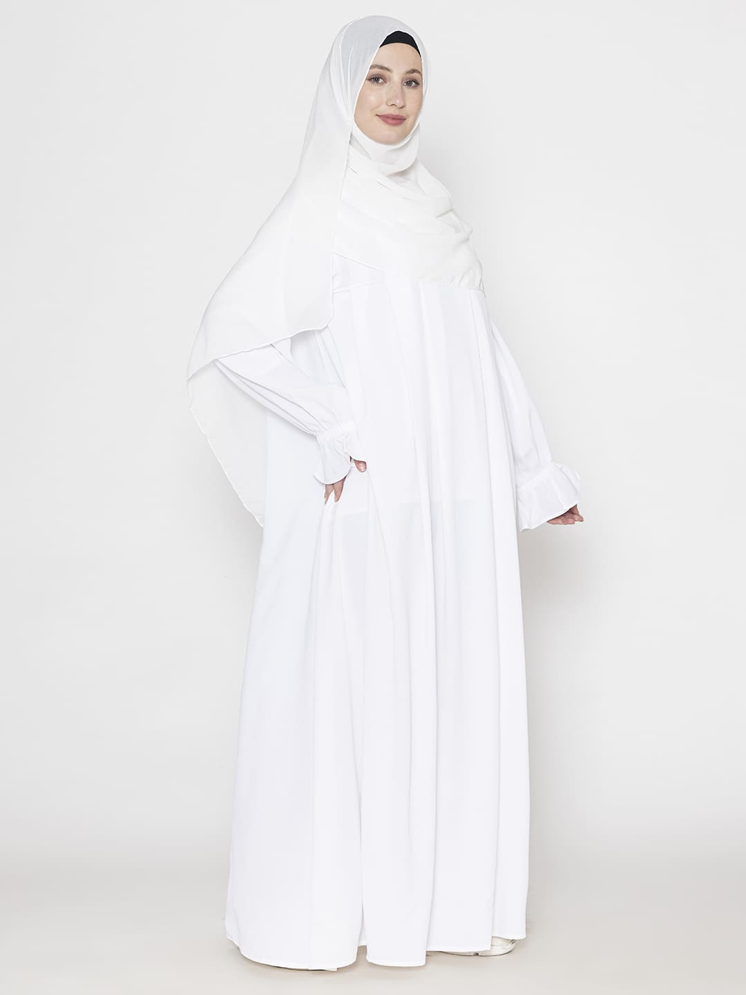 Pleated Abaya With Elasticated Sleeves & Hijab Scarf White