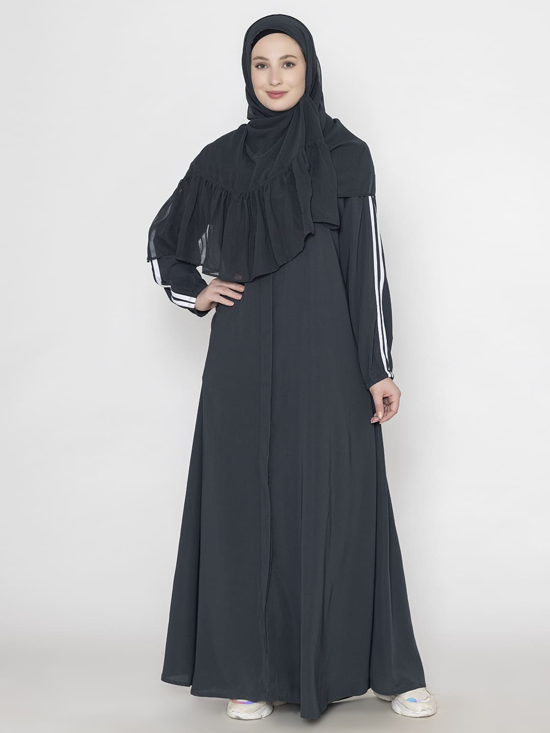 Sanash Sporty Abaya With Elasticated Sleeves & Scarf