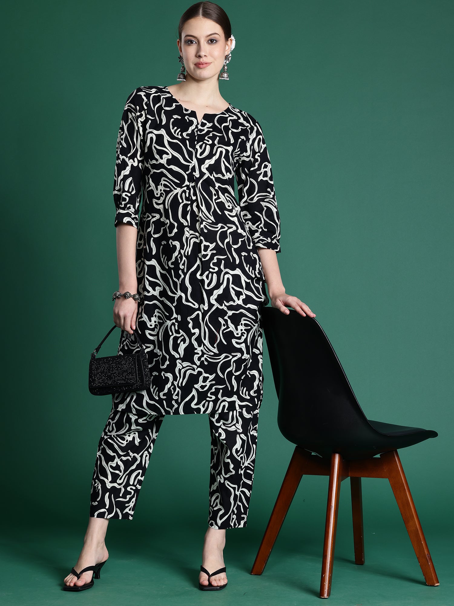 Black Printed Straight Kurta Trousers set