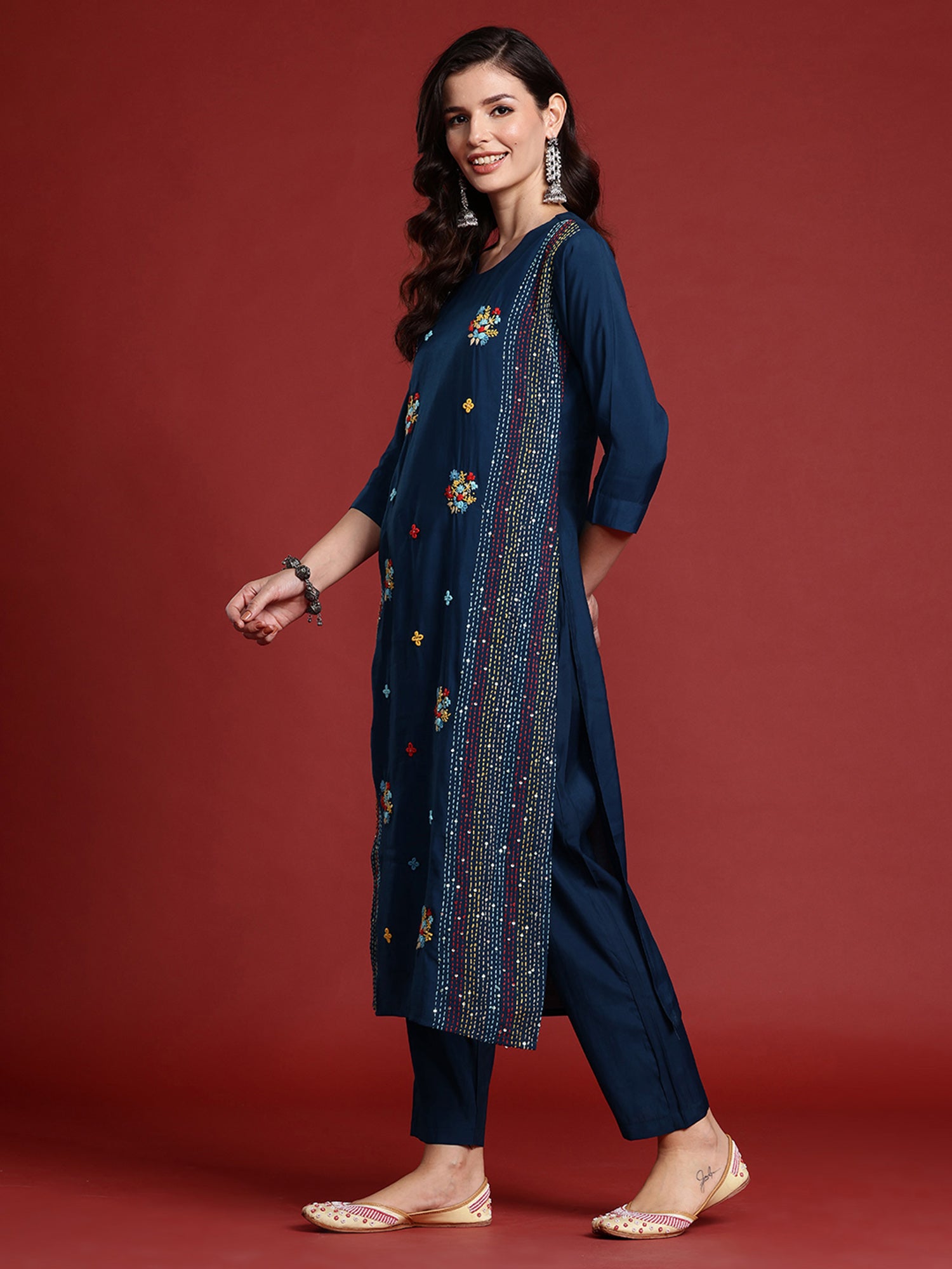 Blue Embroidered Straight Kurta Trousers set