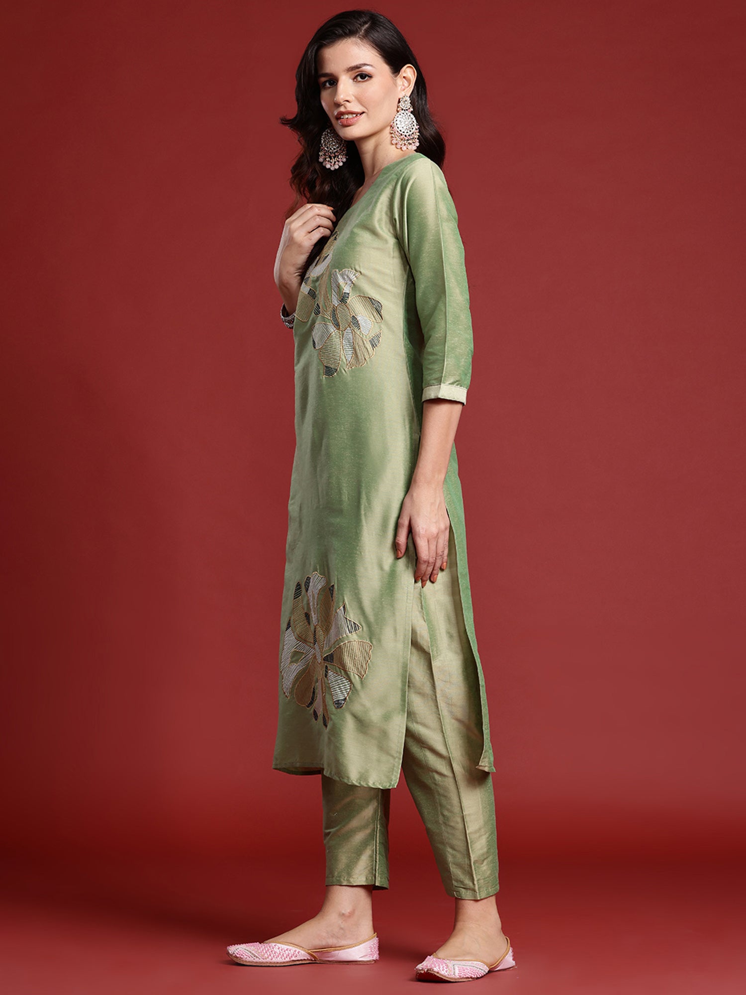 Green Embroidered Straight Kurta Trousers set