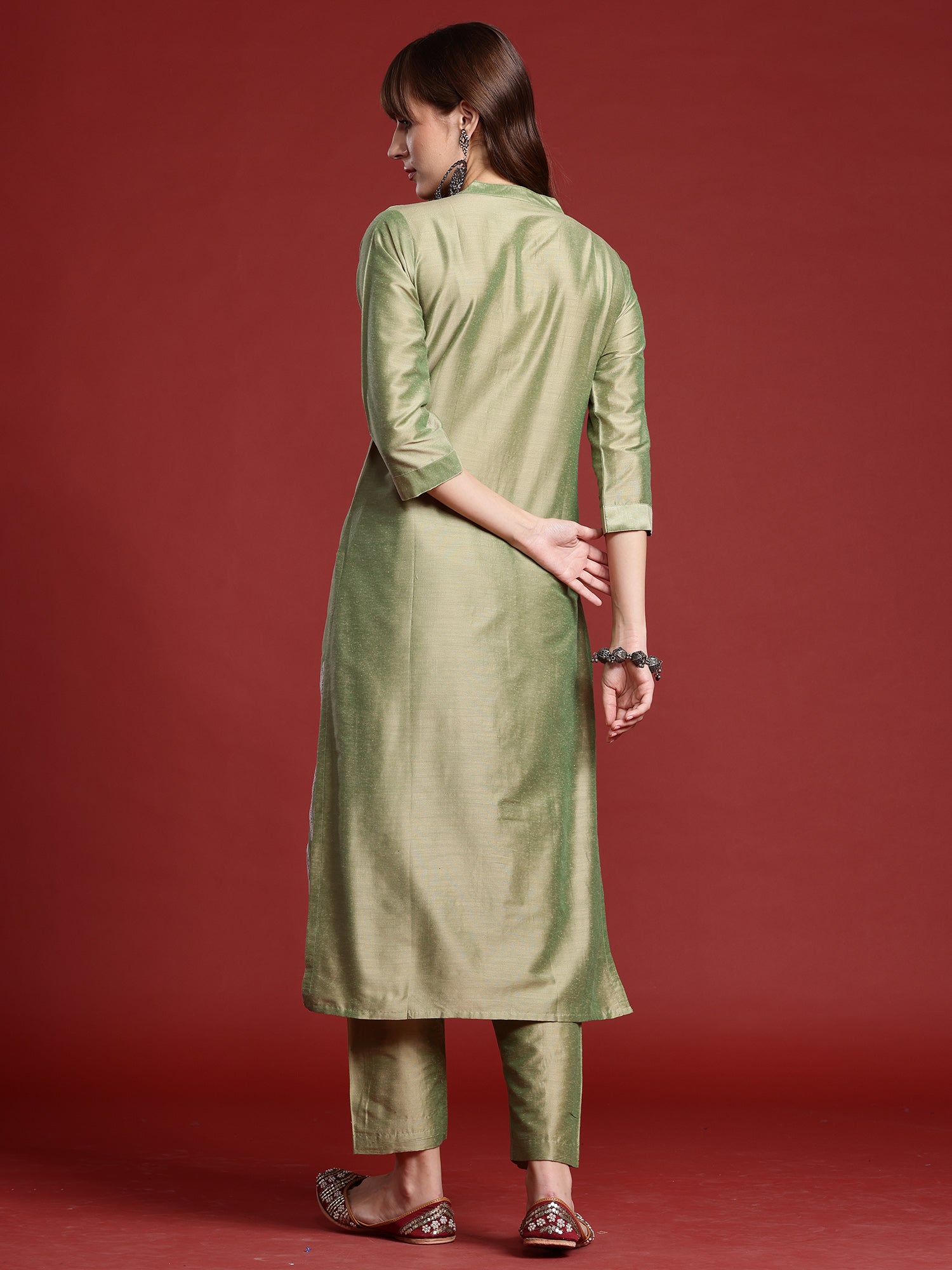 Green Embroidered Straight Kurta Trousers set