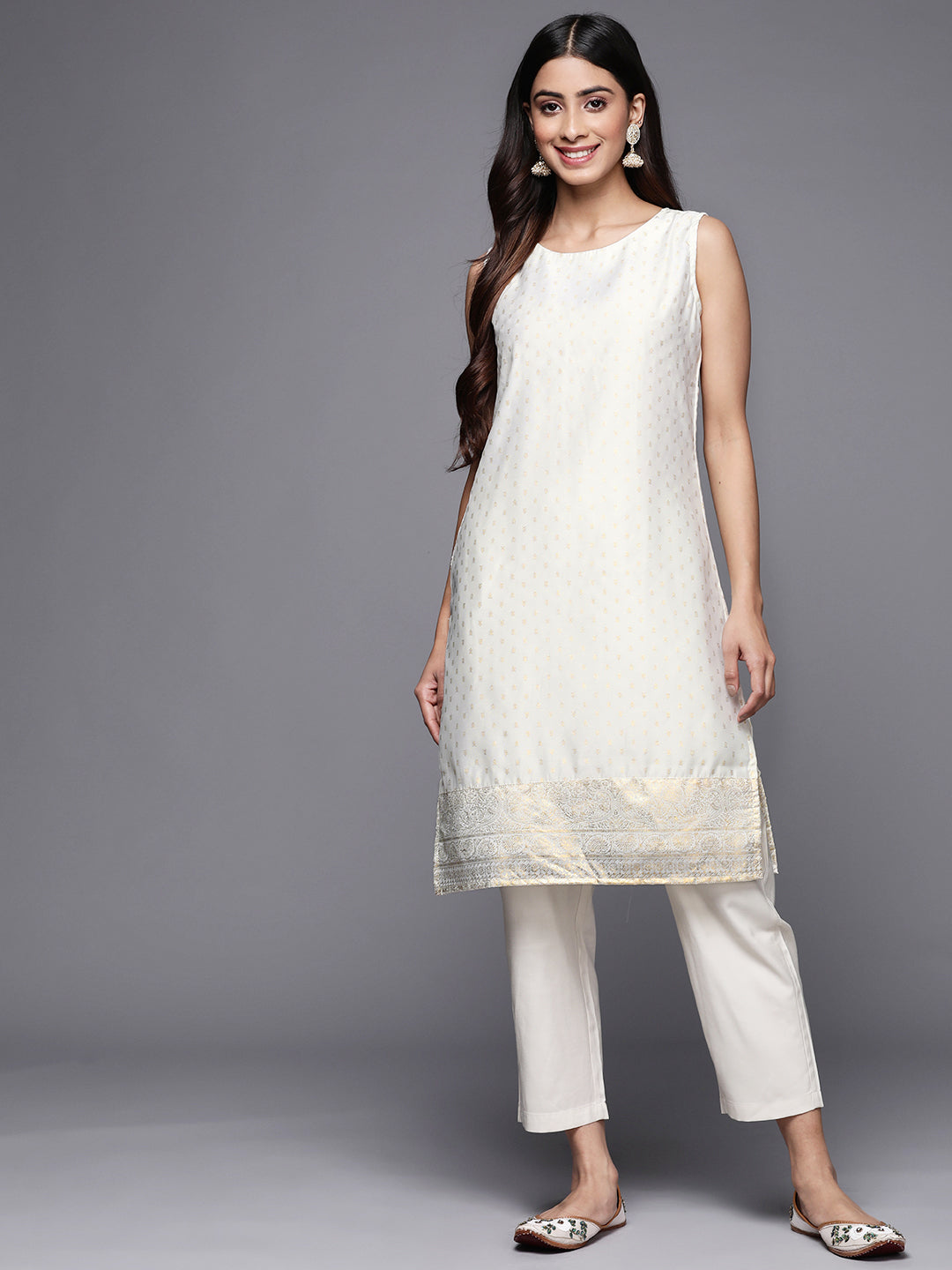 Off White & Gold-Toned Geometric Printed Kurta