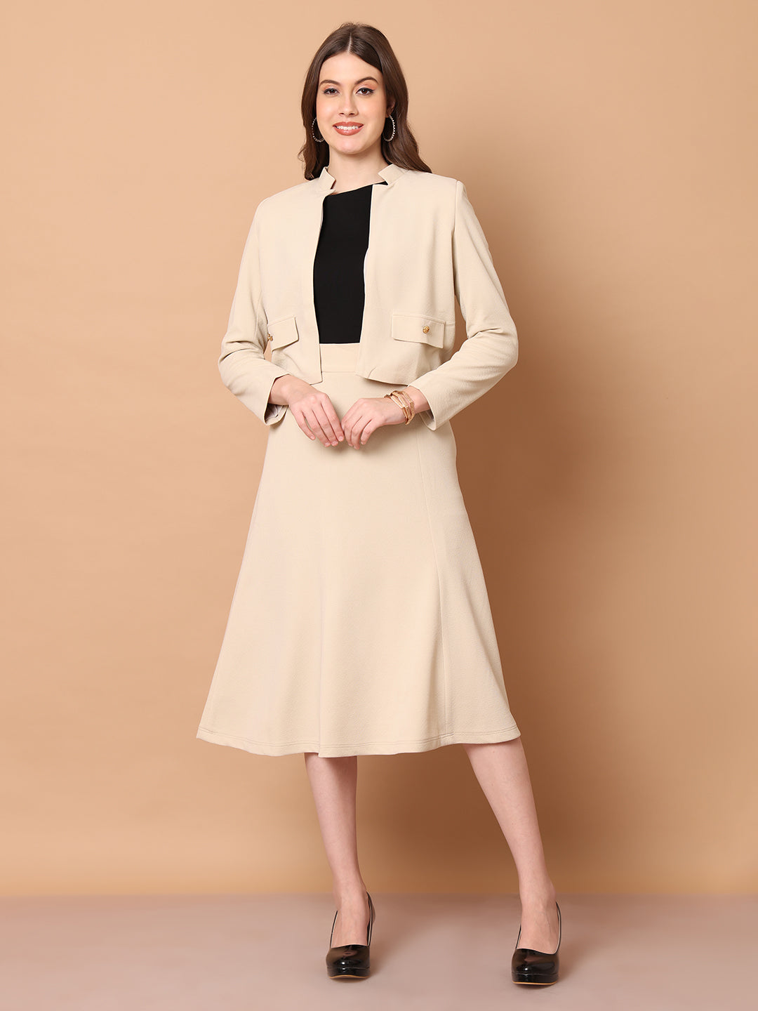 Exude Triumph Mandarin Collar Crop Blazer