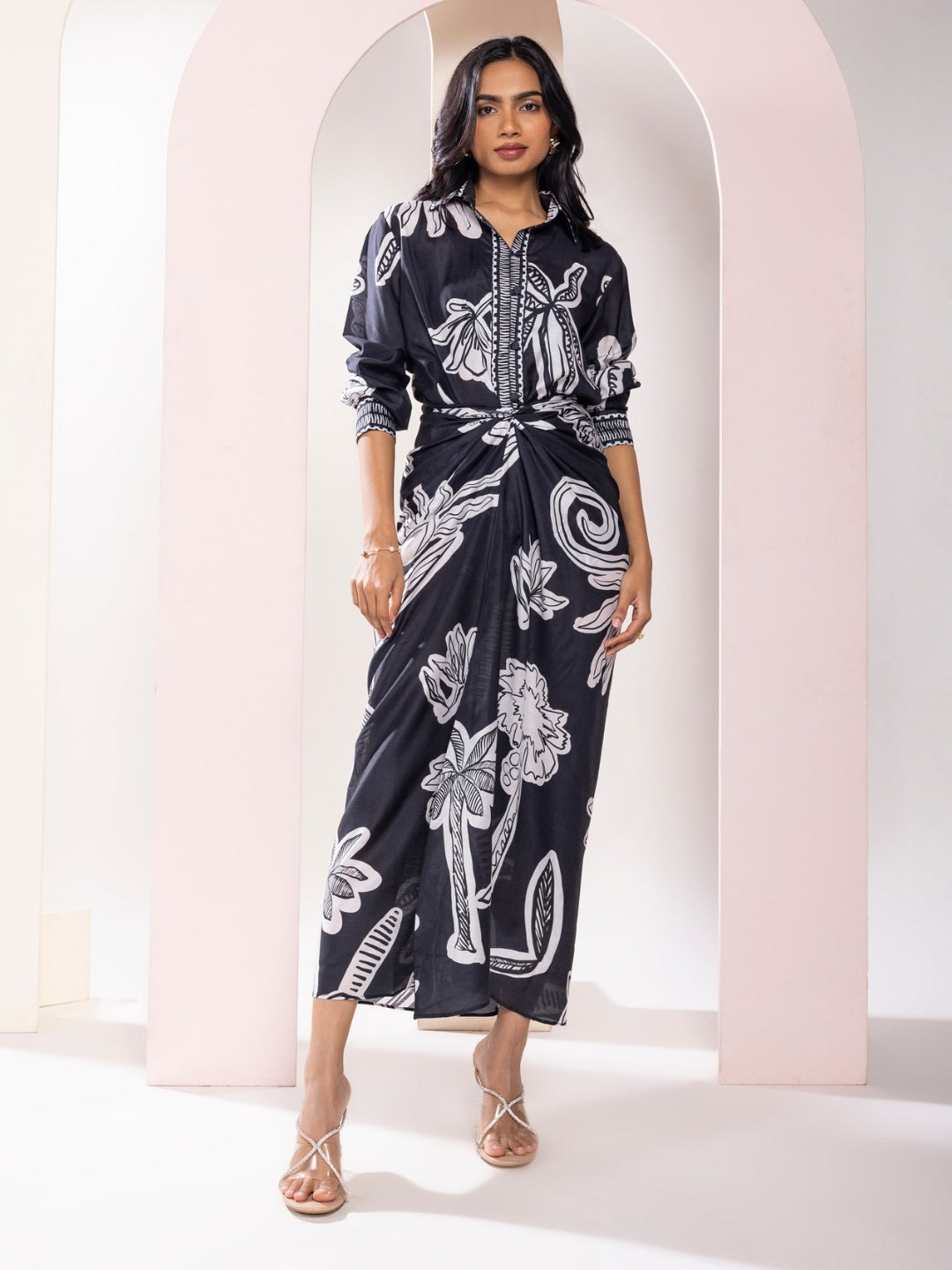 Chalk Printed Printed Wraped Skirt Set (Set Of 2)