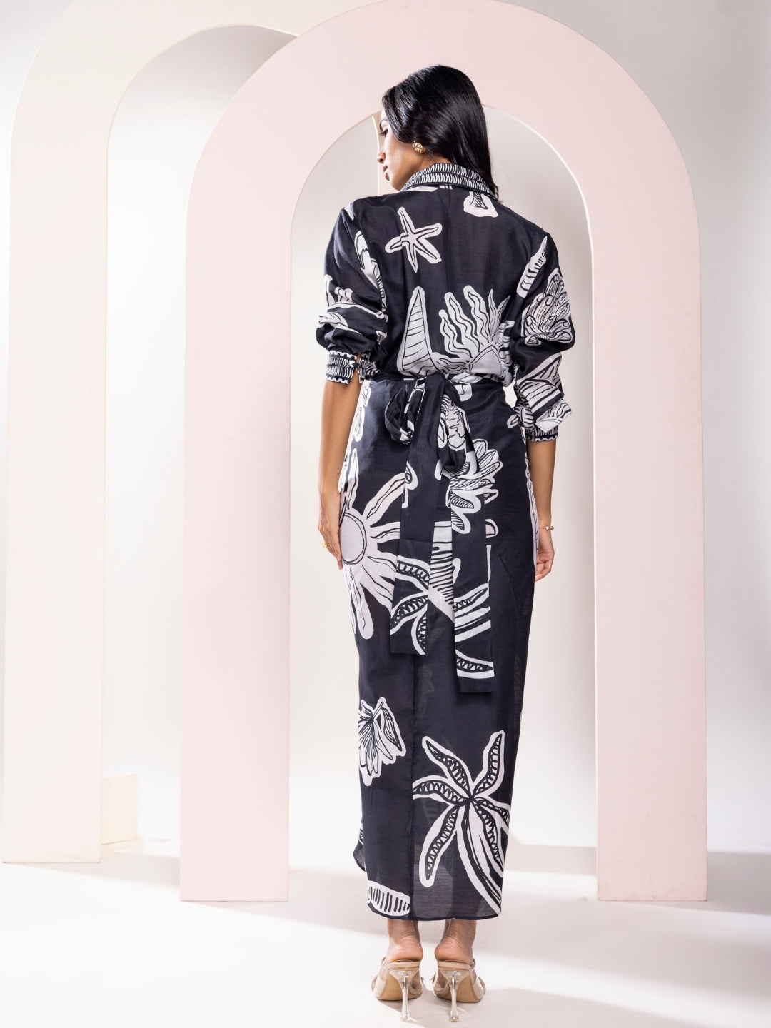 Chalk Printed Printed Wraped Skirt Set (Set Of 2)
