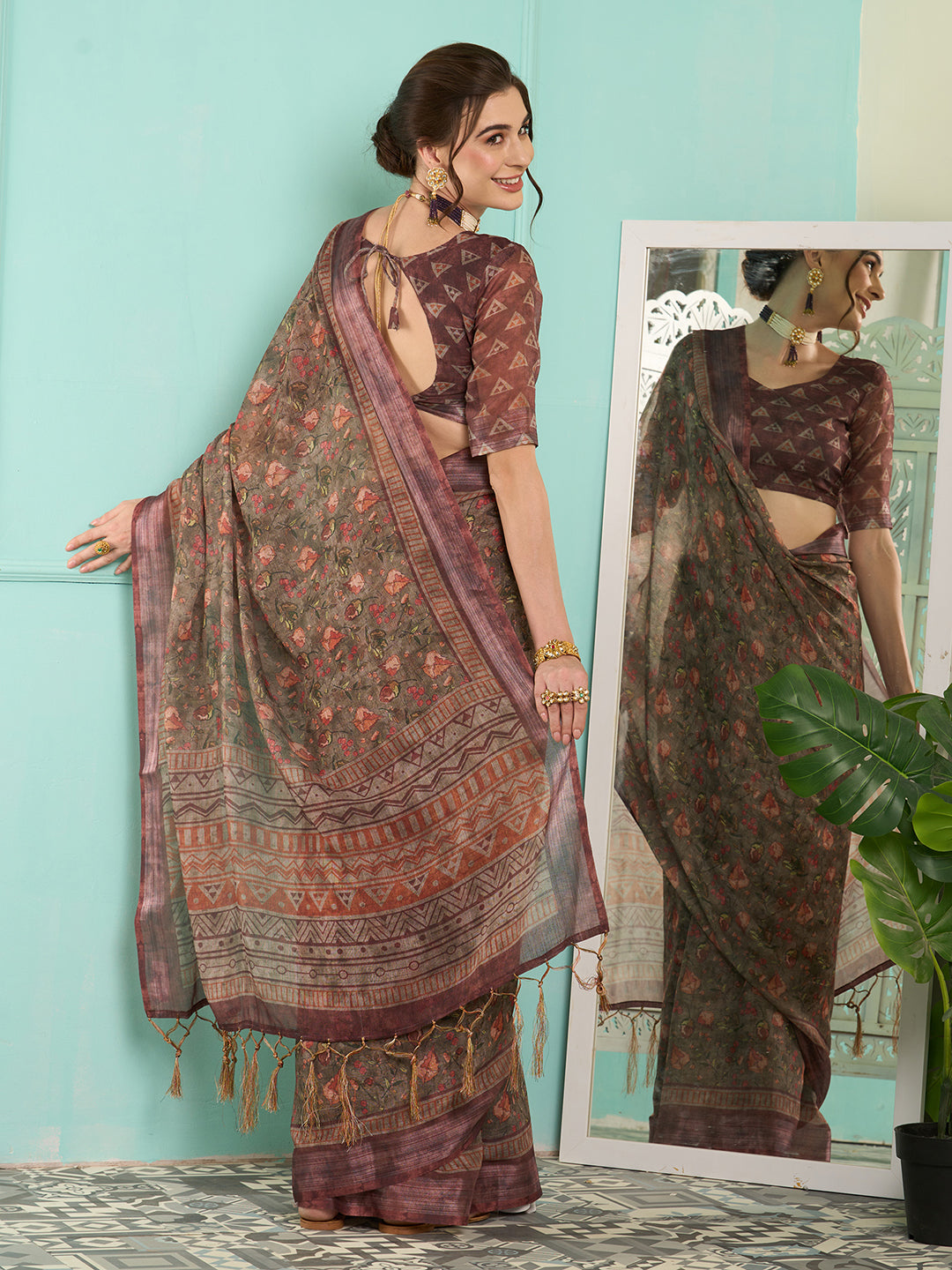 Linen Brown Digital Print Designer Saree With Blouse