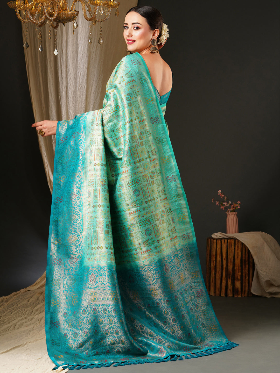 Kanjeevaram Silk Blue Woven Design Celebrity Saree With Blouse