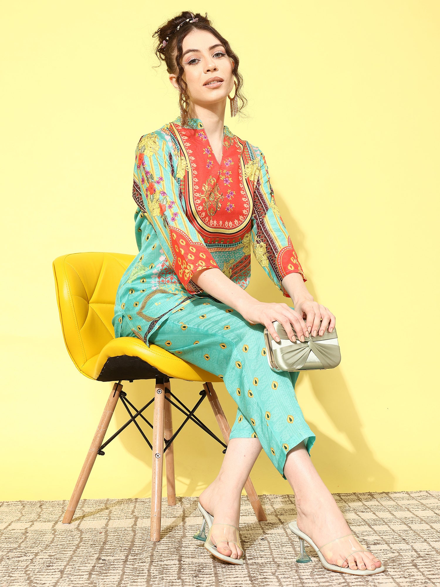 Women Printed Tunic with Trousers Co-Ords