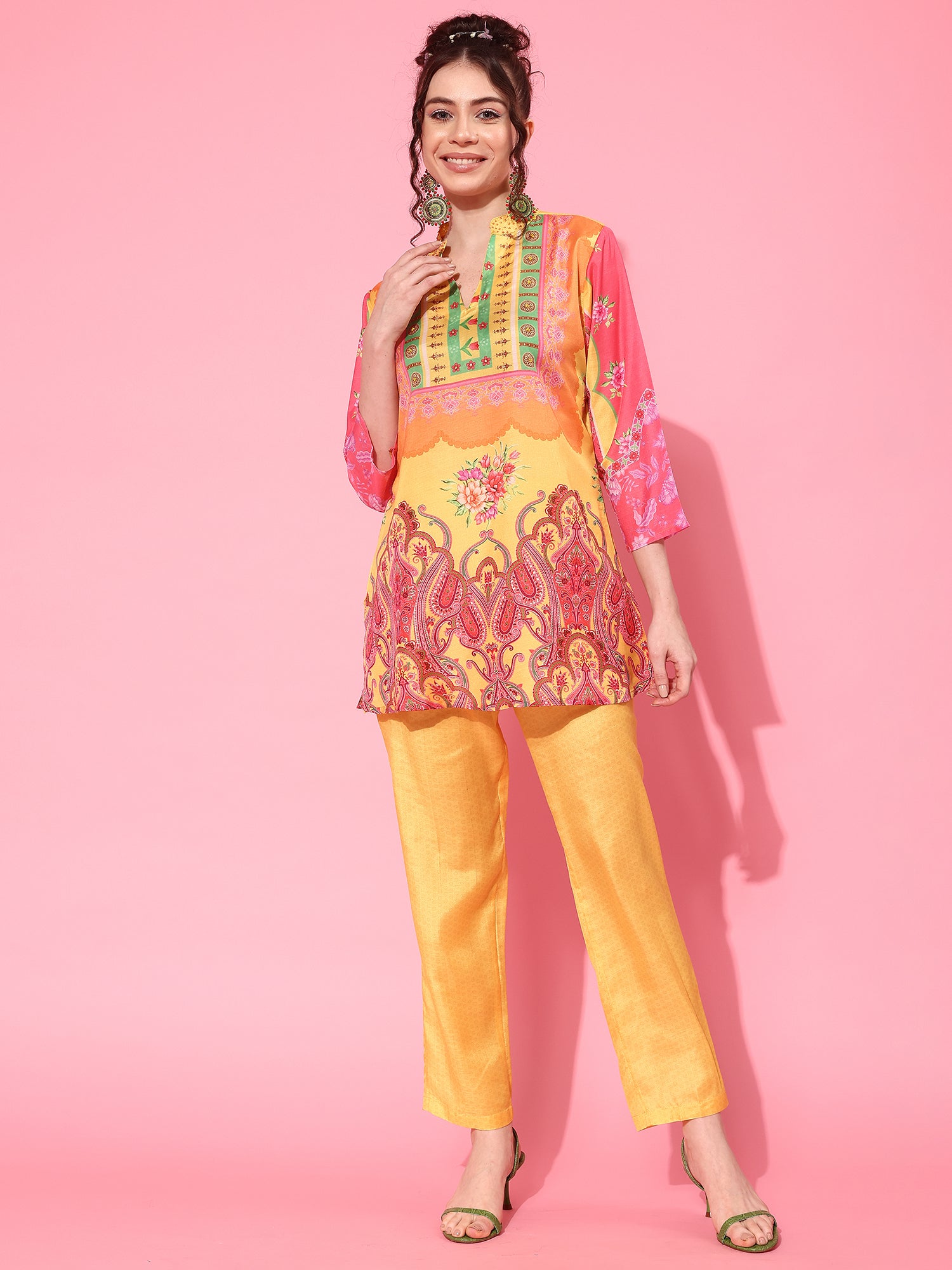 Women Printed Tunic with Trousers Co-Ords