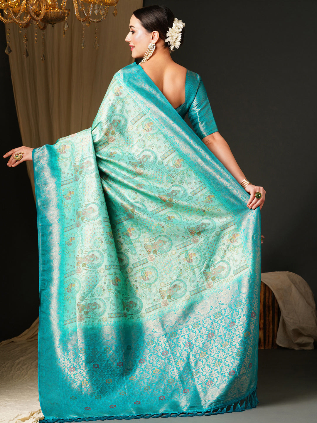 Kanjeevaram Silk Blue Woven Design Celebrity Saree With Blouse