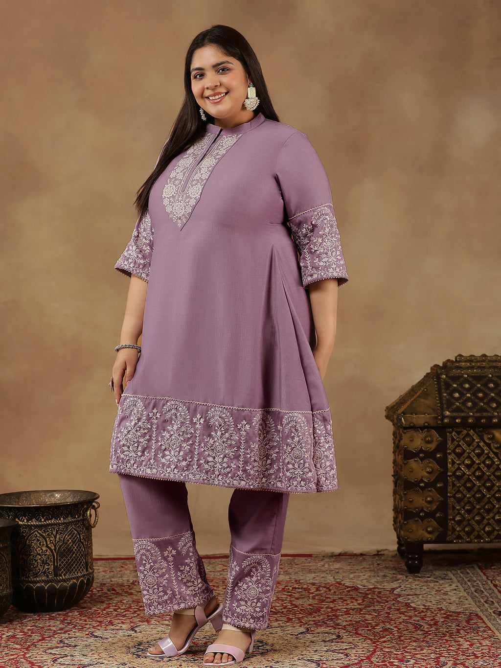 Women Floral Embroidered Regular Thread Work Kurta with Palazzos - ID