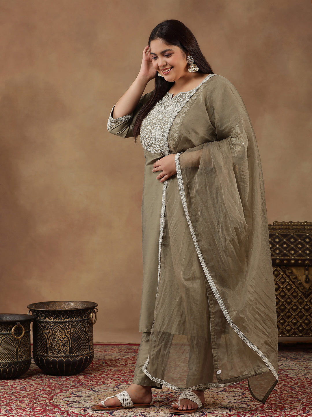 Plus Size Floral Embroidered Thread Work Kurta With Trousers & Dupatta - ID