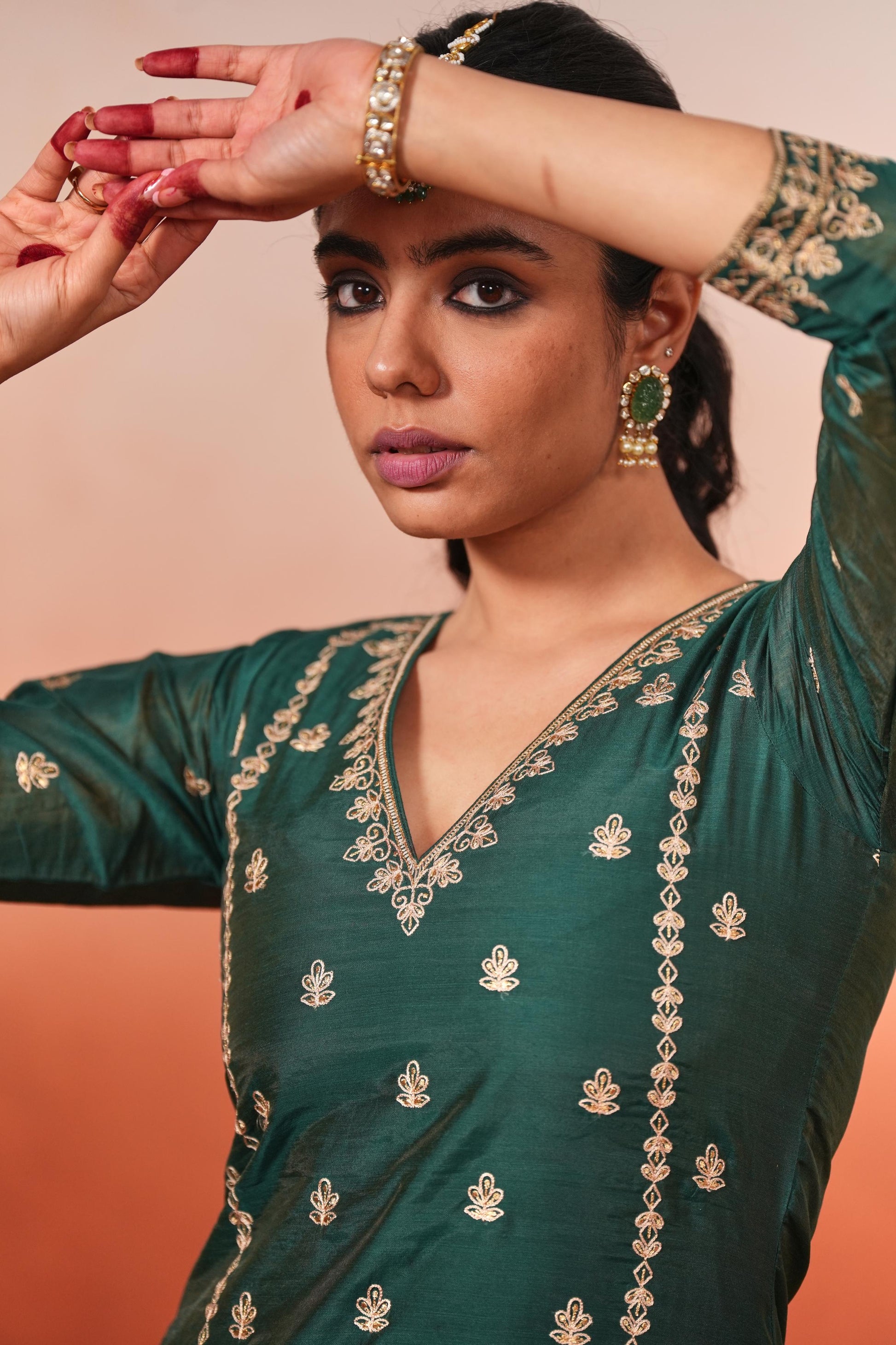 Gul-o-rang - Green Chanderi Embroidered Suit Set- NV