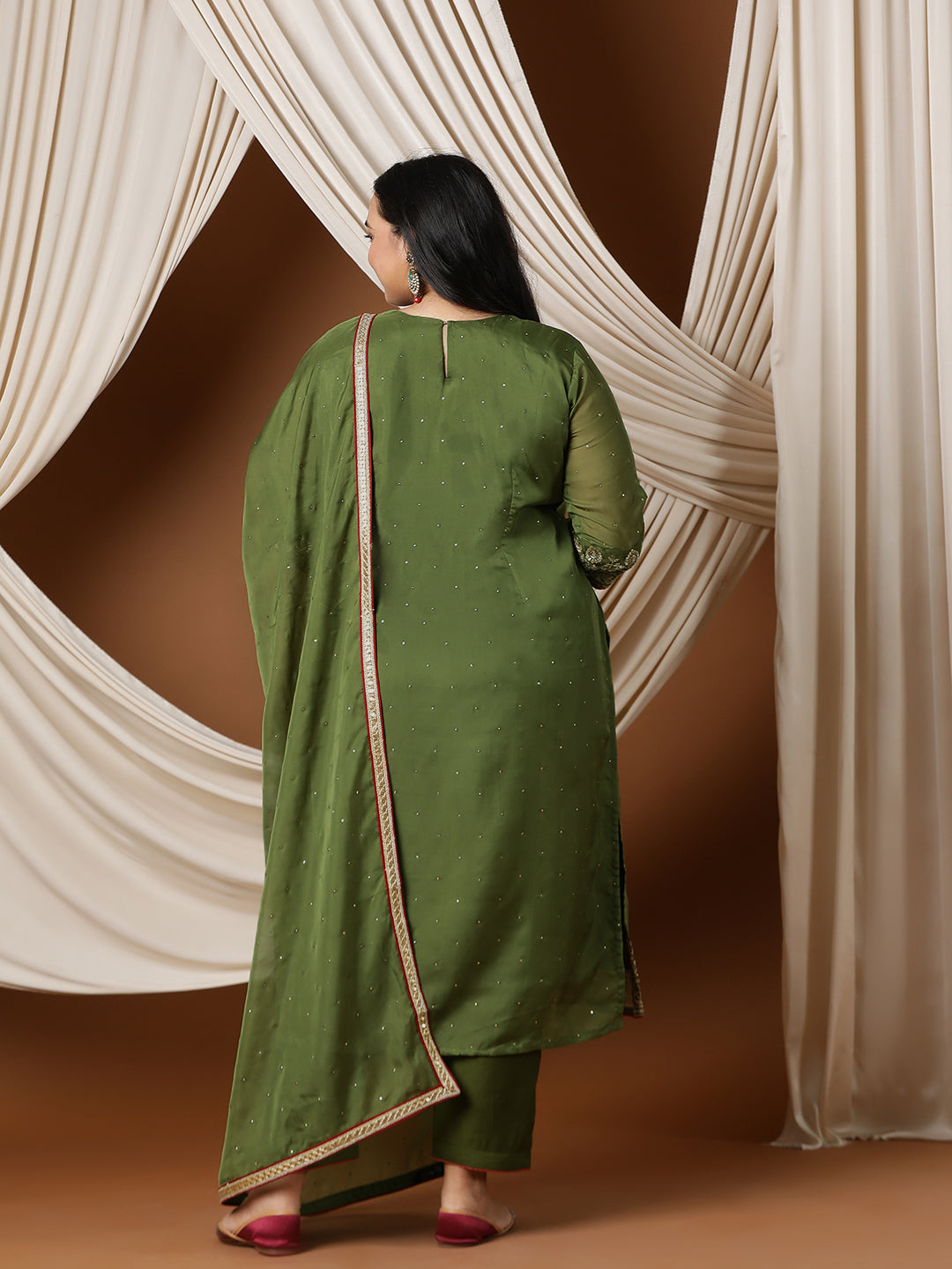 Women Floral Embroidered Regular Mukaish Kurta with Trousers & With Dupatta - ID