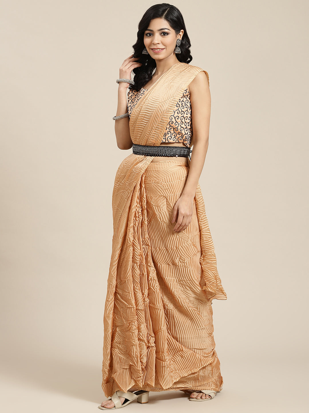 Georgette Peach Solid BeltedSarees With Blouse Piece