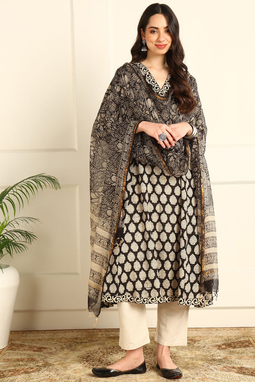 Black-Cream Bagru Kota Doria Dupatta