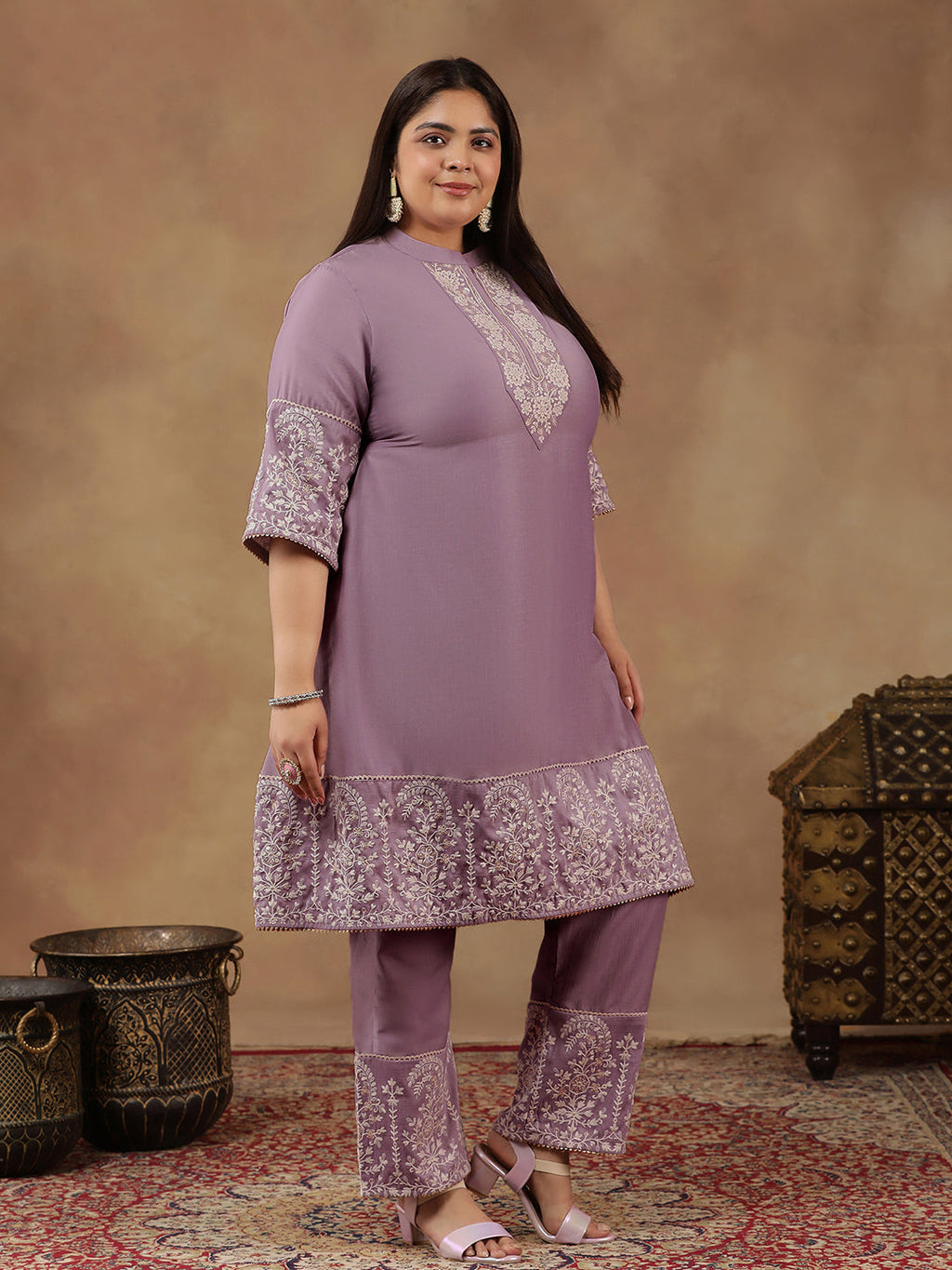 Women Floral Embroidered Regular Thread Work Kurta with Palazzos - ID