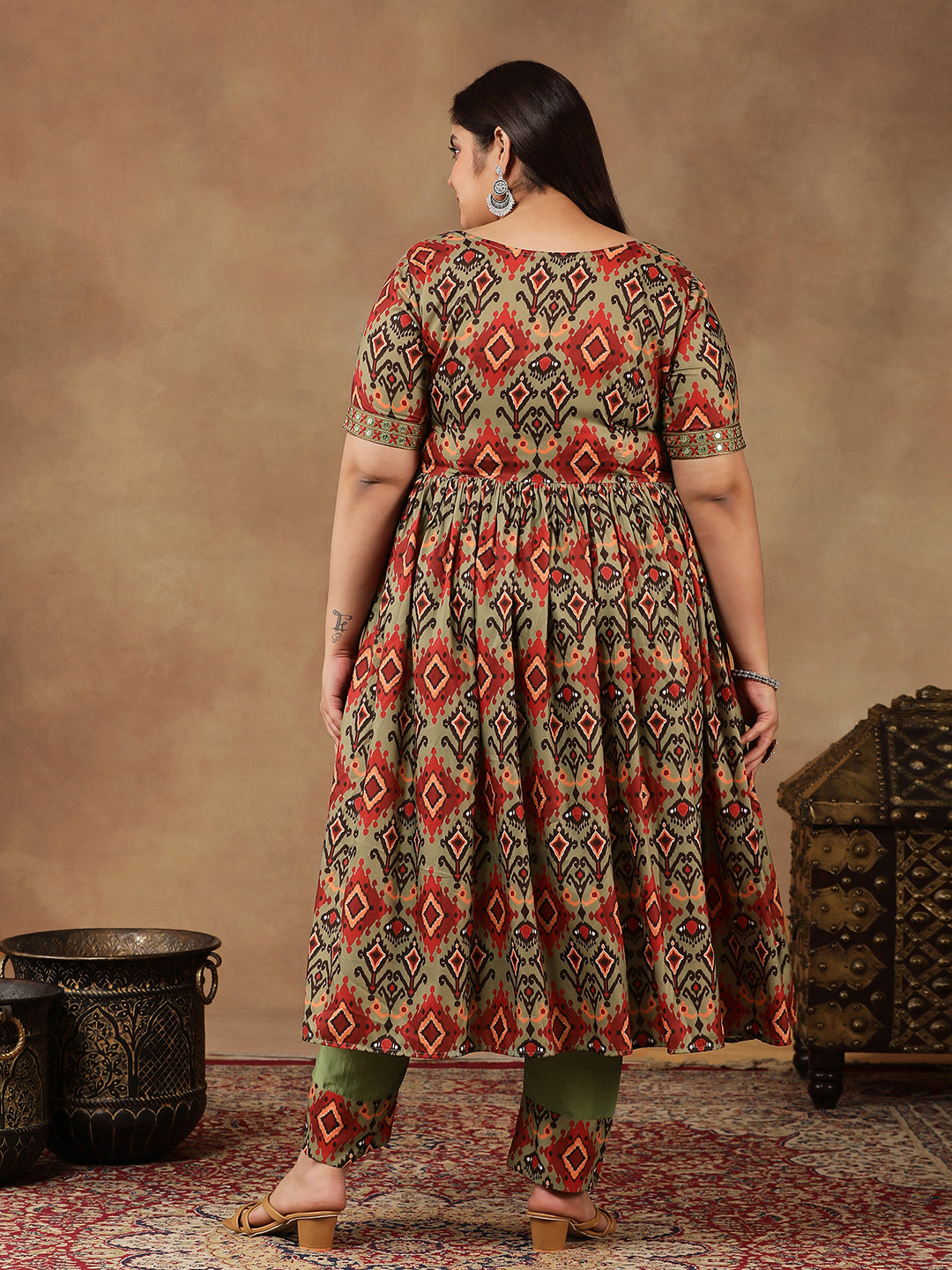 Women Ethnic Motifs Printed Pleated Sequinned Kurta with Trousers - ID