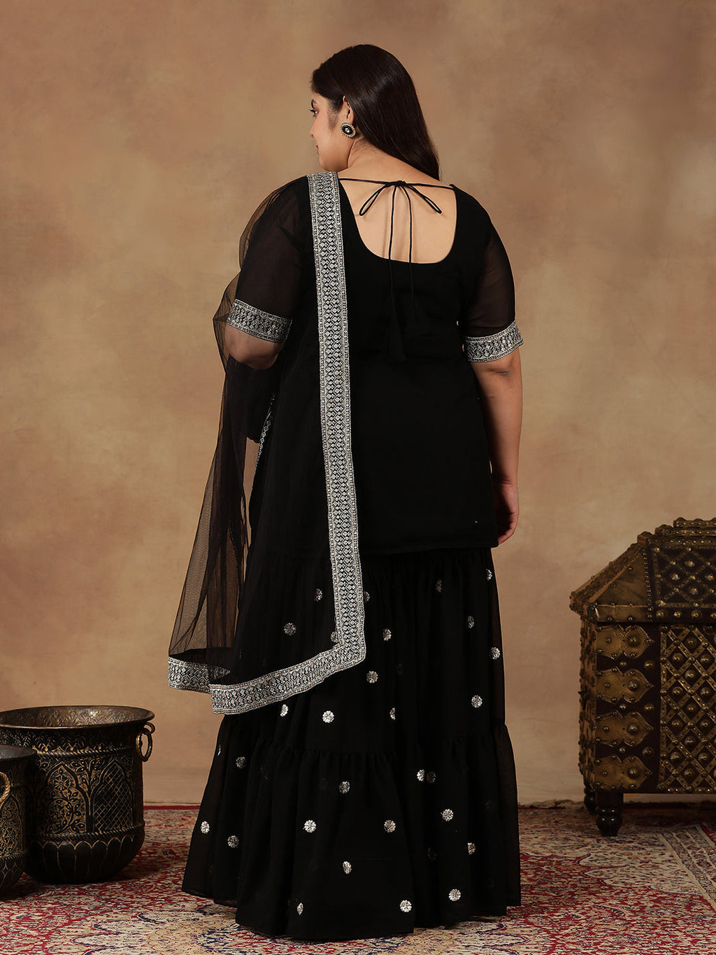 Plus Size Floral Embroidered Thread Work Straight Kurta With Sharara & Dupatta - ID