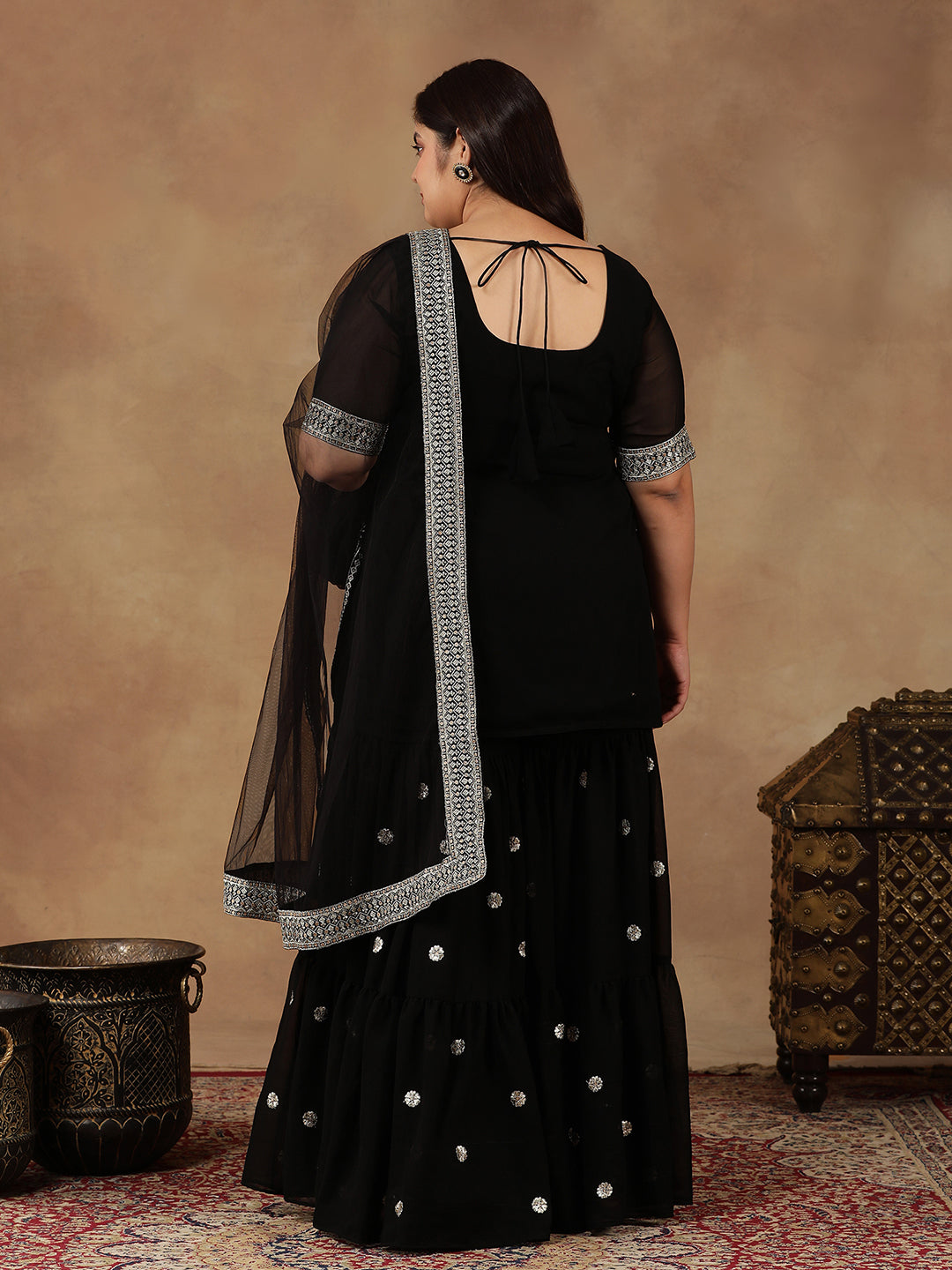 Plus Size Floral Embroidered Thread Work Straight Kurta With Sharara & Dupatta - ID