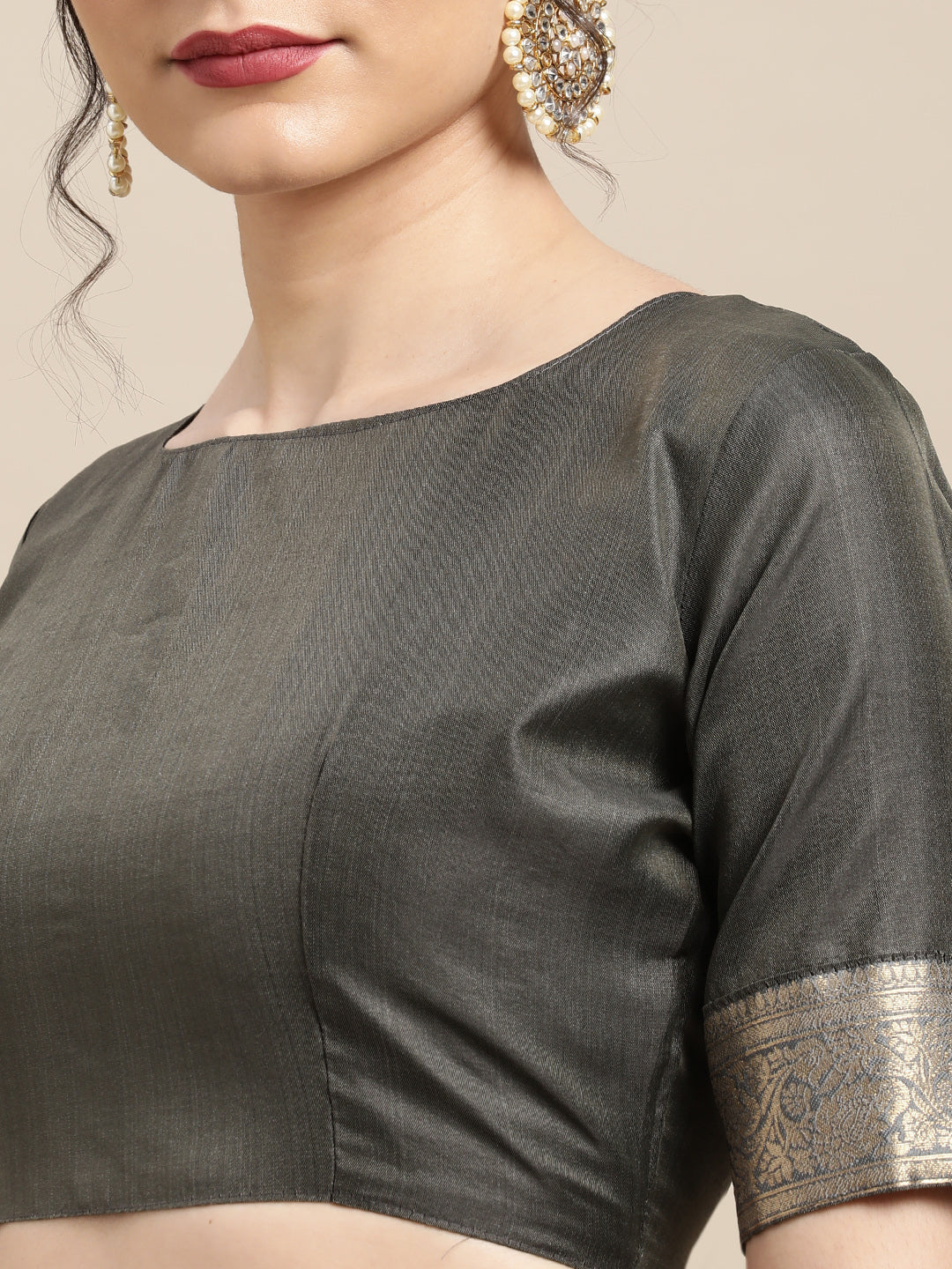 Silk Blend Grey Woven Design Woven saree With Blouse