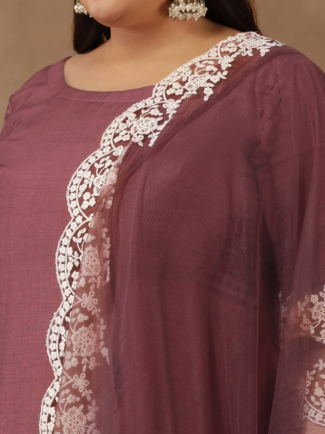 Plus Size Embroidered Thread Work Straight Kurta With Trousers & Dupatta - ID