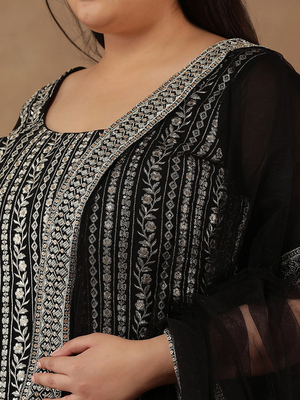 Plus Size Floral Embroidered Thread Work Straight Kurta With Sharara & Dupatta - ID