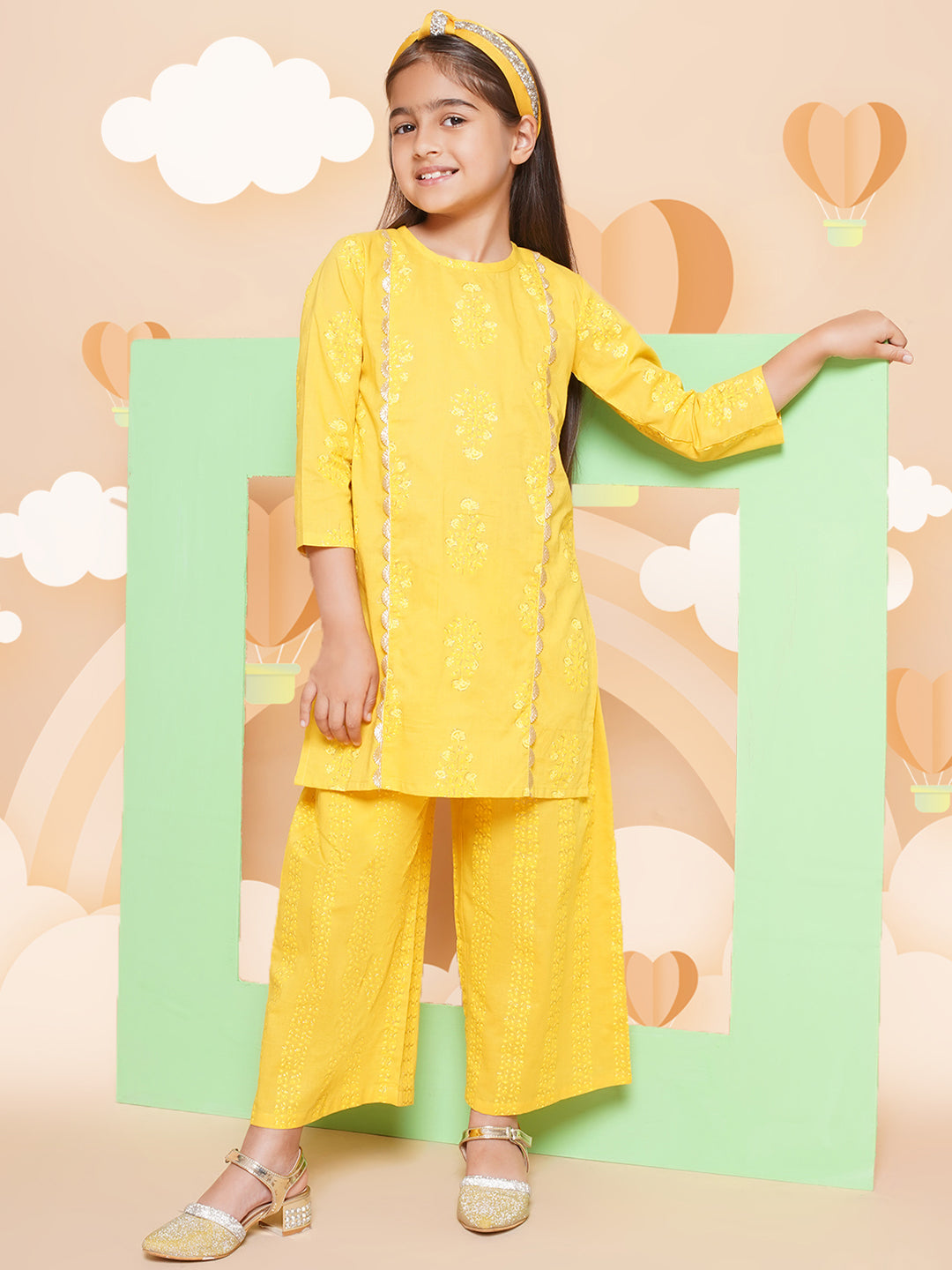 Girls Ethnic Motifs Printed Gotta Patti Pure Cotton Kurta & Palazzos