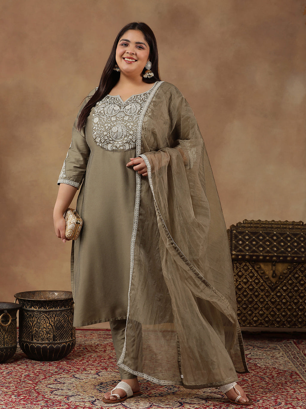 Plus Size Floral Embroidered Thread Work Kurta With Trousers & Dupatta - ID