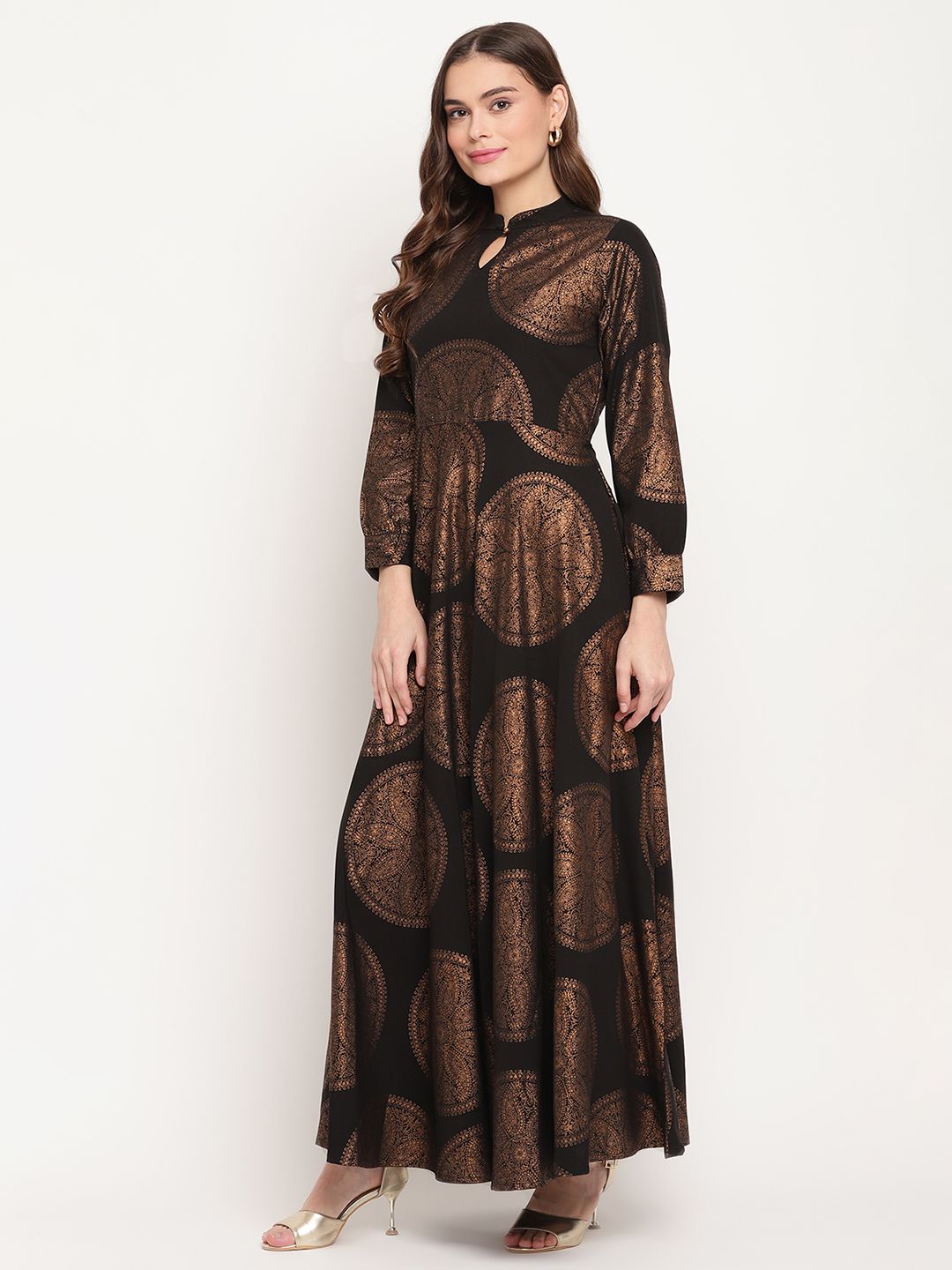 Ahalyaa Women Black Crepe Copper Foil Print Dress