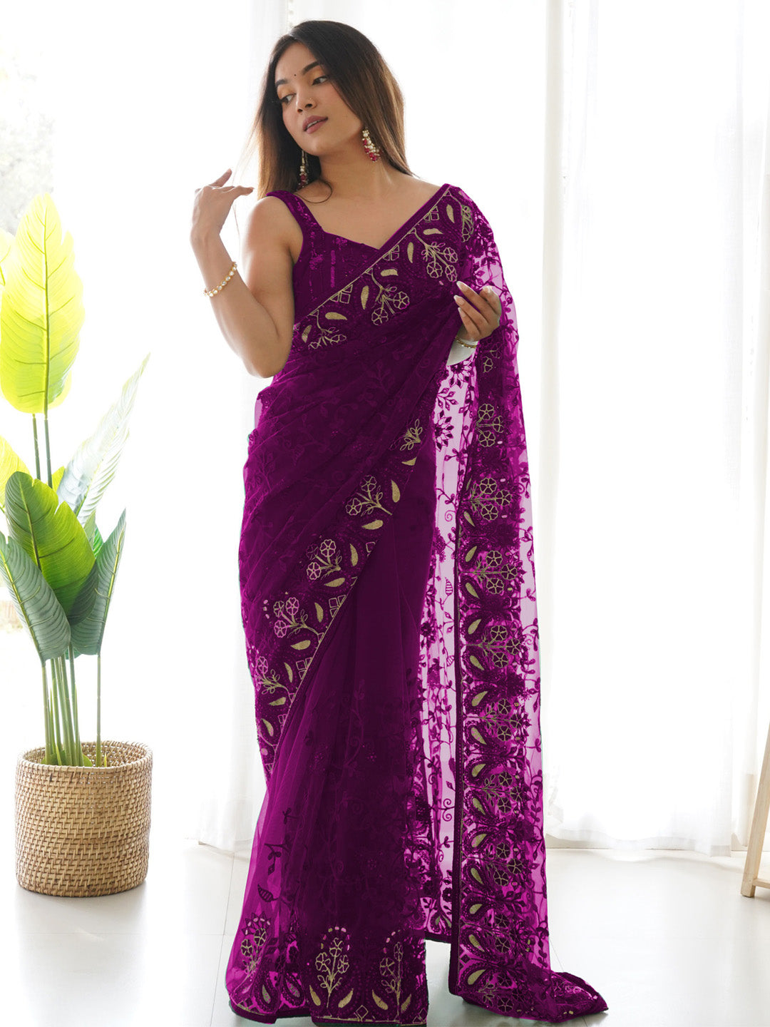 Net Magenta Embellished Designer Saree With Blouse