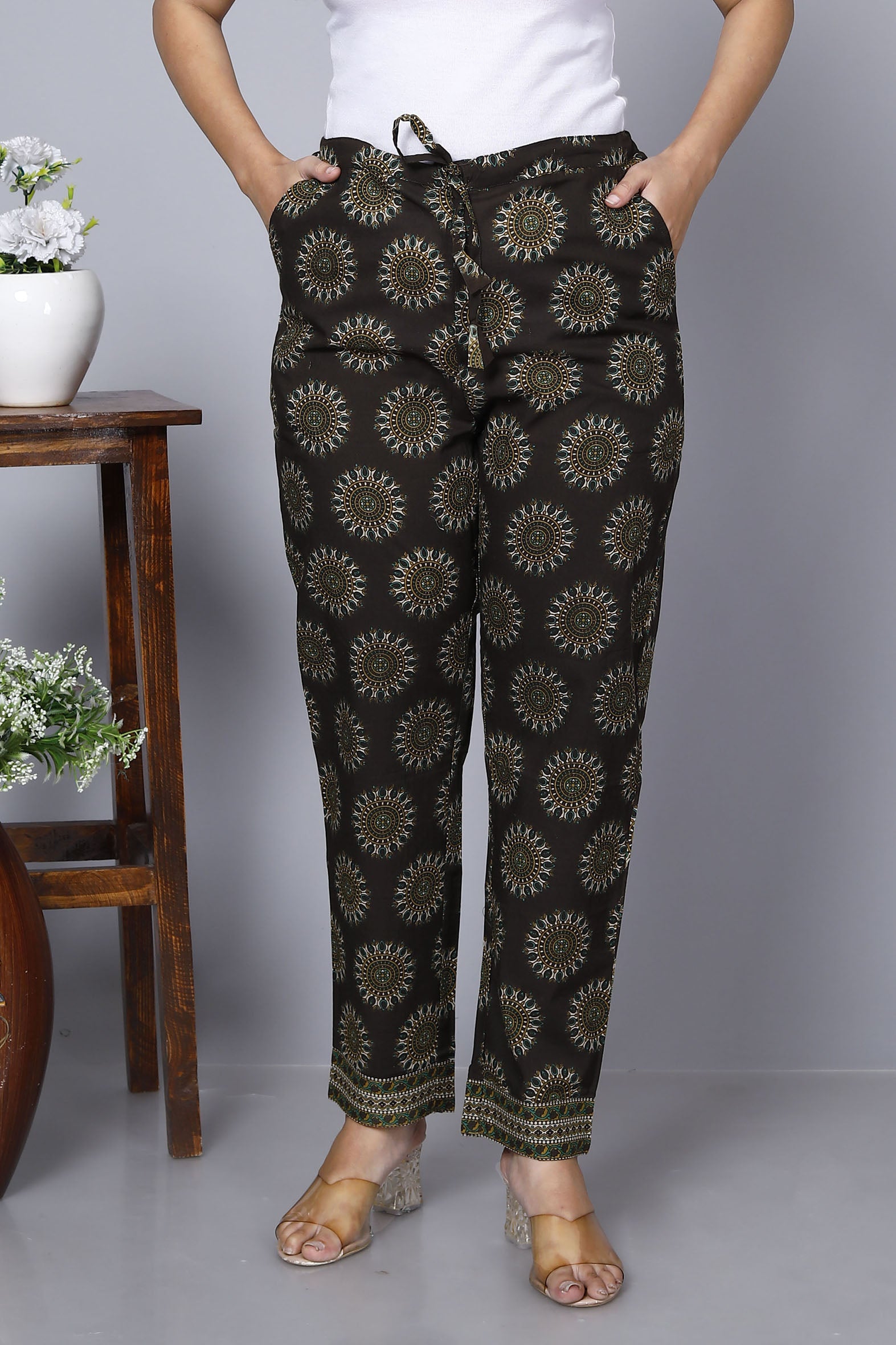 Black Cotton Printed Ankle Length Pant