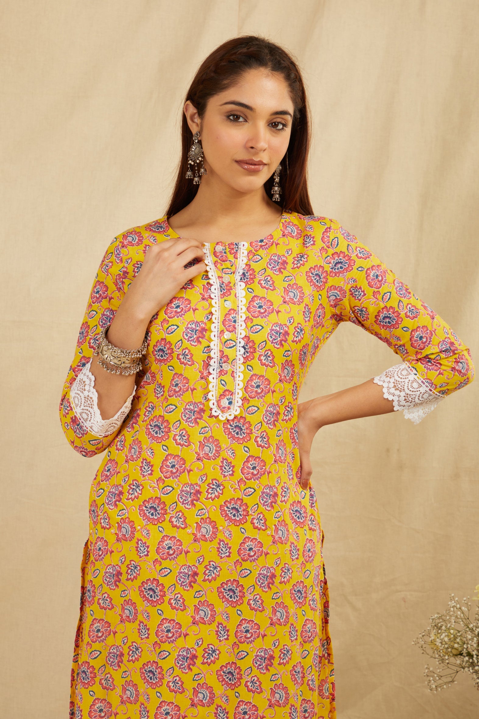 Mustard Printed Cotton Kurta Pant Set With Fancy Lace