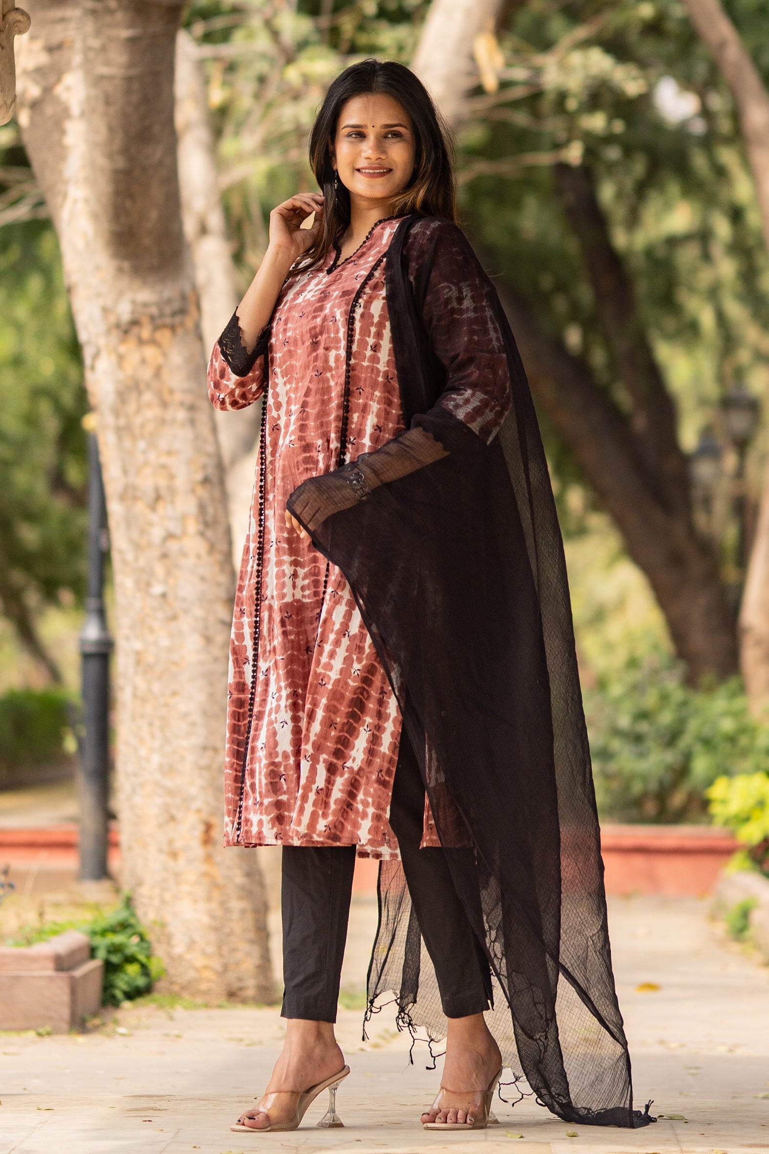 Maroon Tie Dye Kurta with Pants & Dupatta