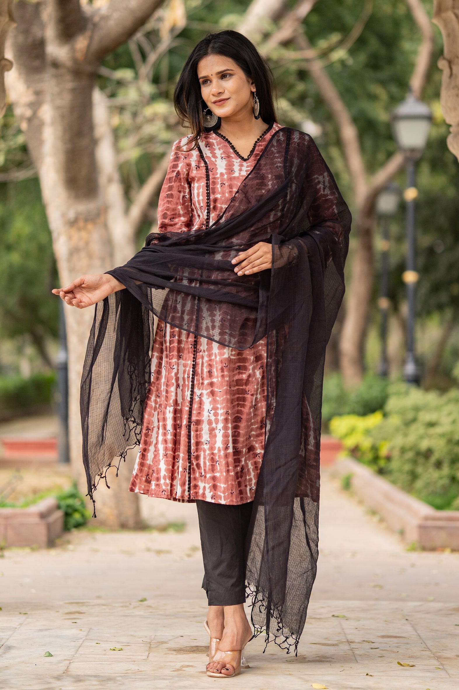 Maroon Tie Dye Kurta with Pants & Dupatta