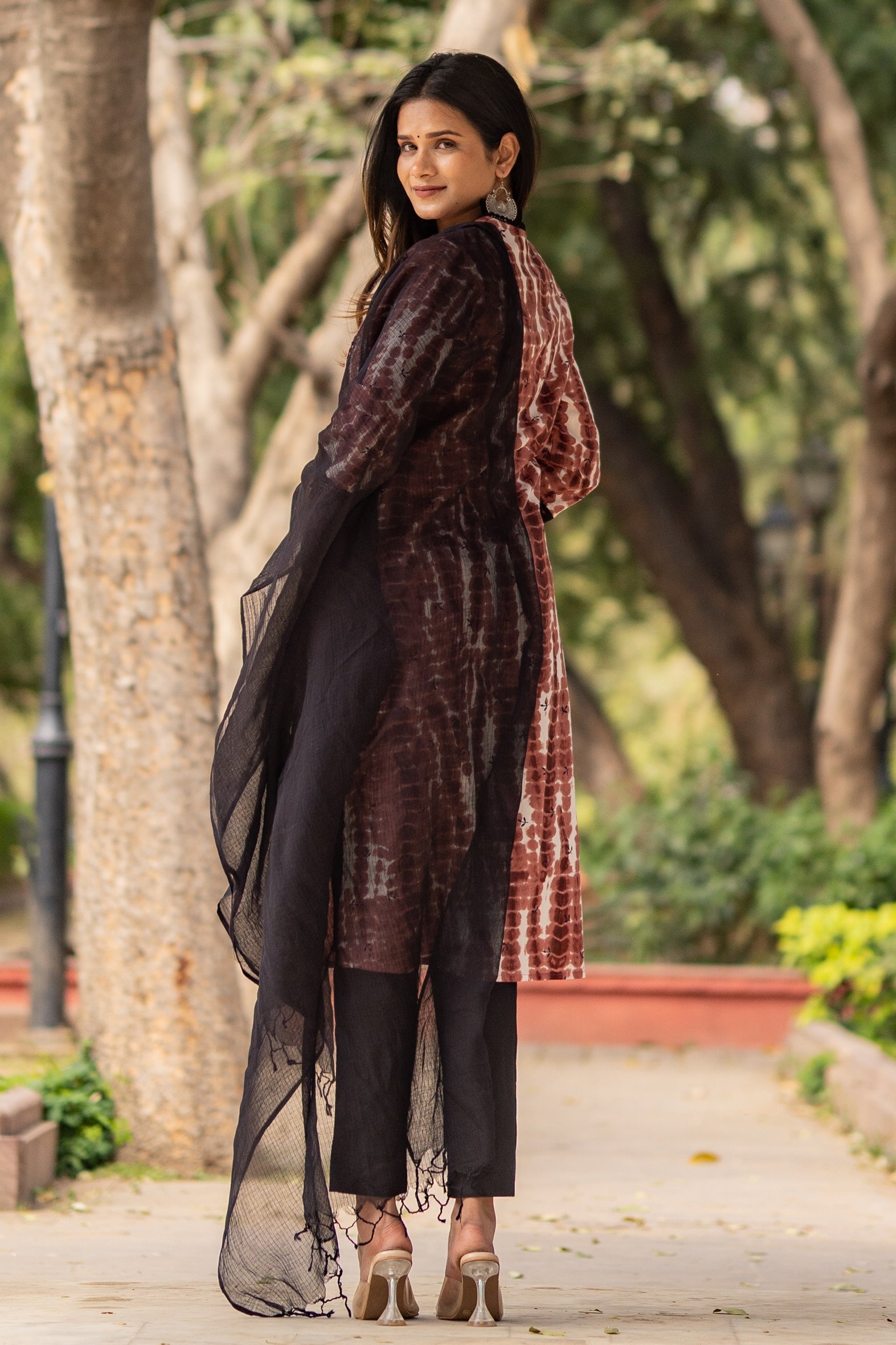 Maroon Tie Dye Kurta with Pants & Dupatta