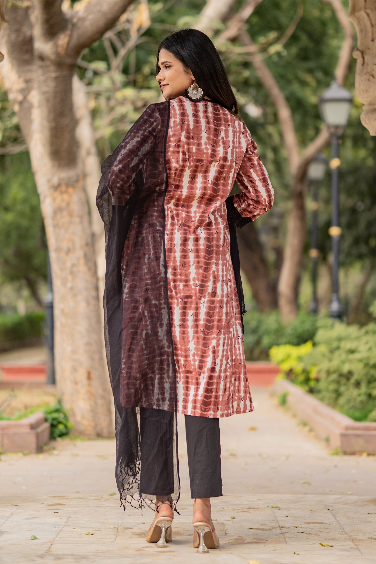 Maroon Tie Dye Kurta with Pants & Dupatta