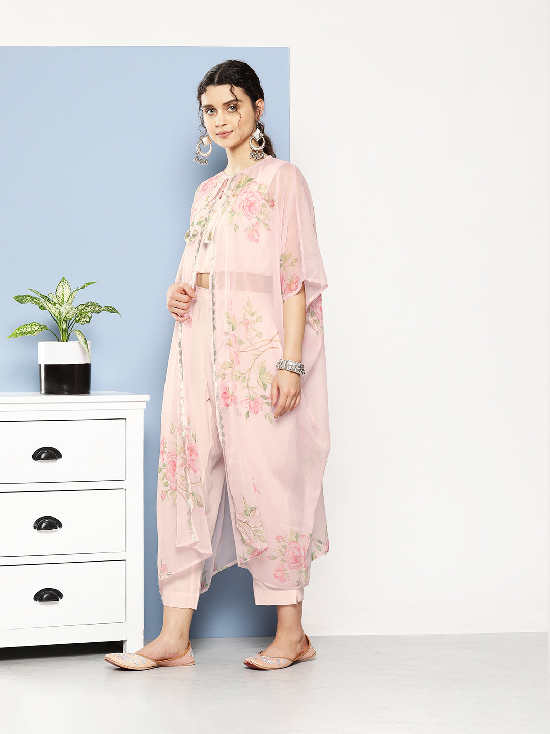 Ahalyaa Women Solid Crepe Co-Ords With Shrug