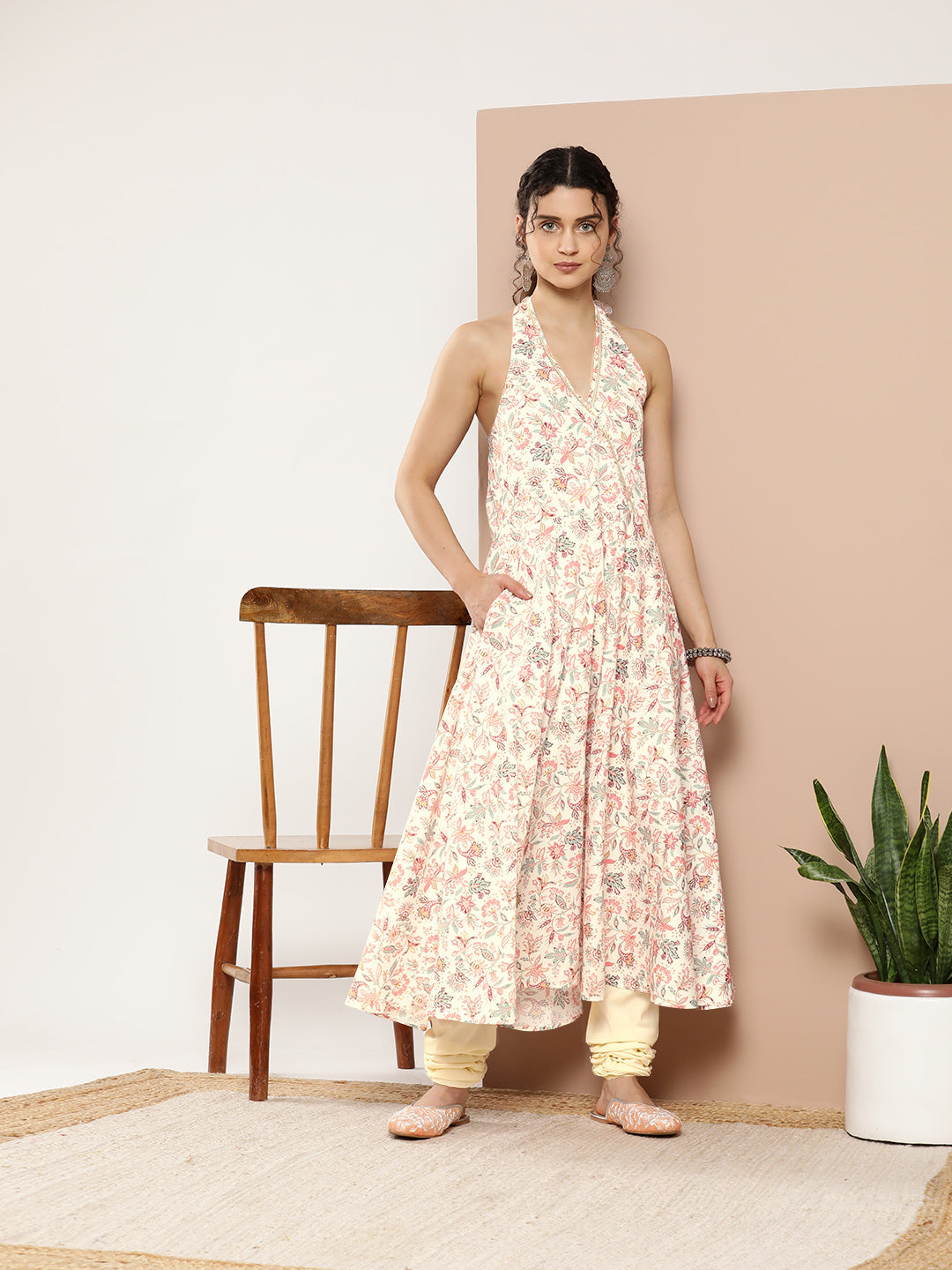 Cream & Pink Floral Printed Gotta Patti Kurta with Churidar