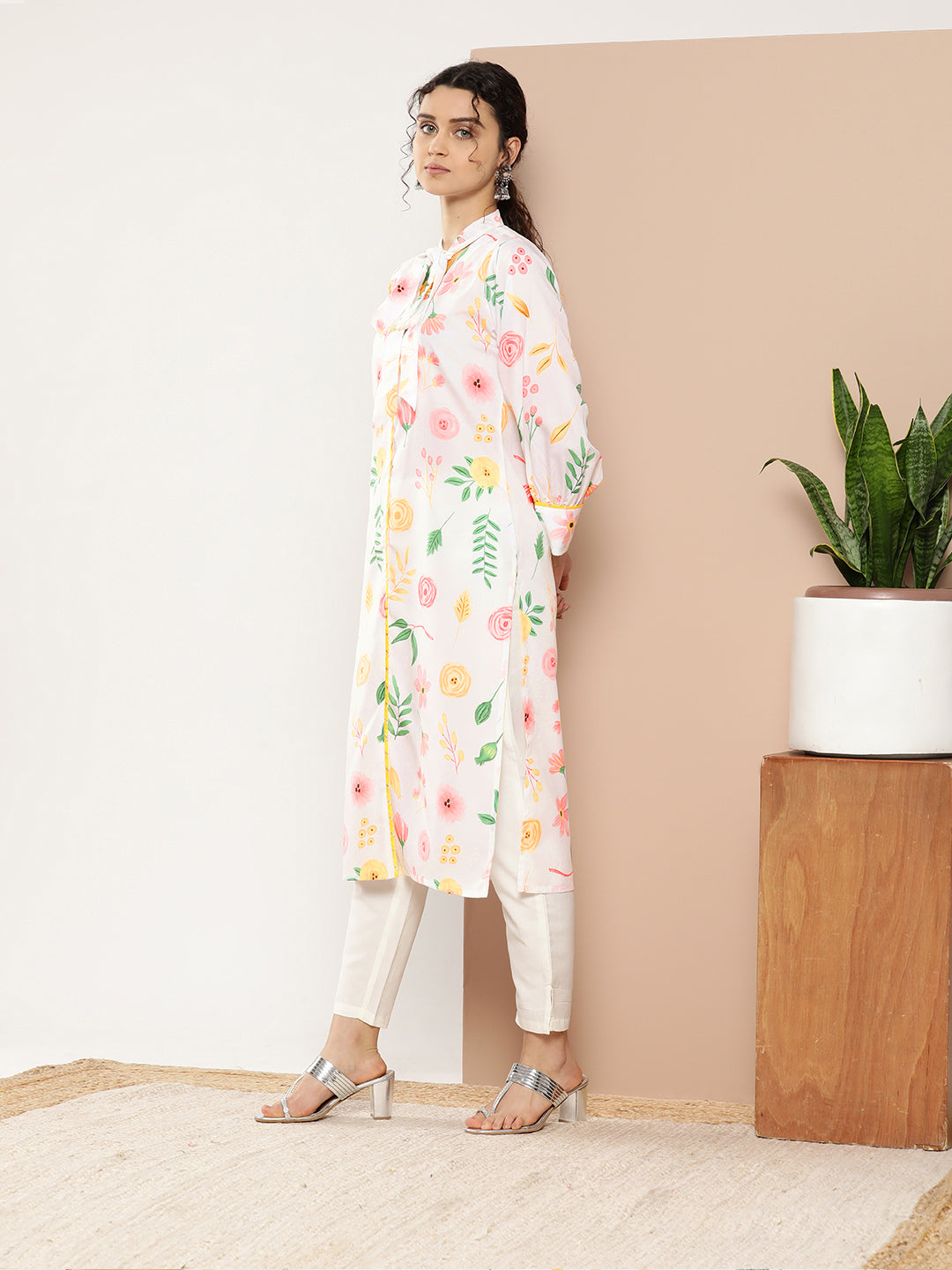 White & Pink Floral Printed Kurta