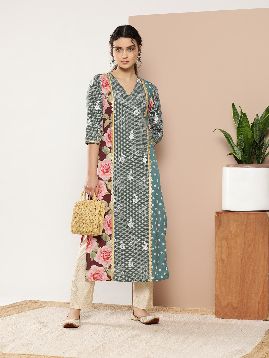 Green & Pink Floral Printed Gotta Patti Paneled Kurta