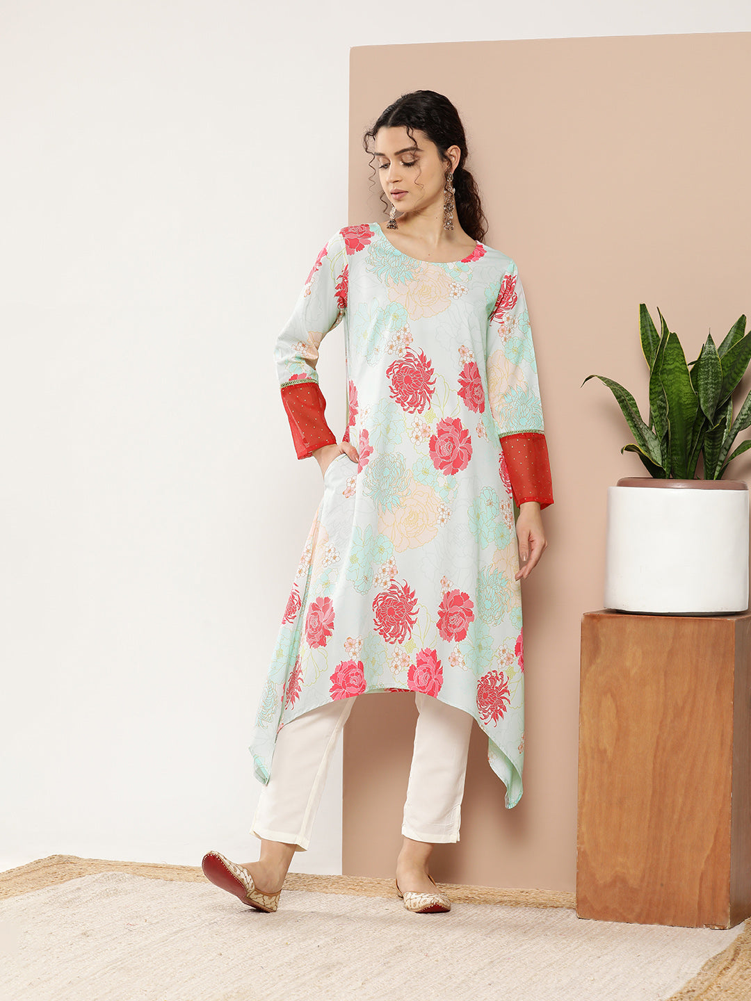 Turquoise Blue & Red Floral Printed Gotta Patti Kurta