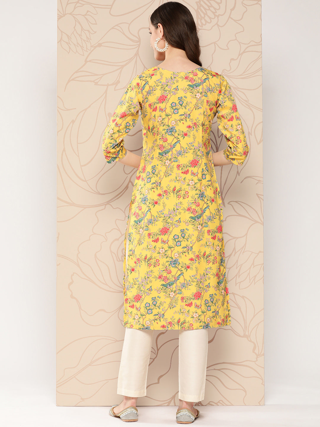 Ahalyaa Women Floral Printed Gotta Patti Crepe Kurta