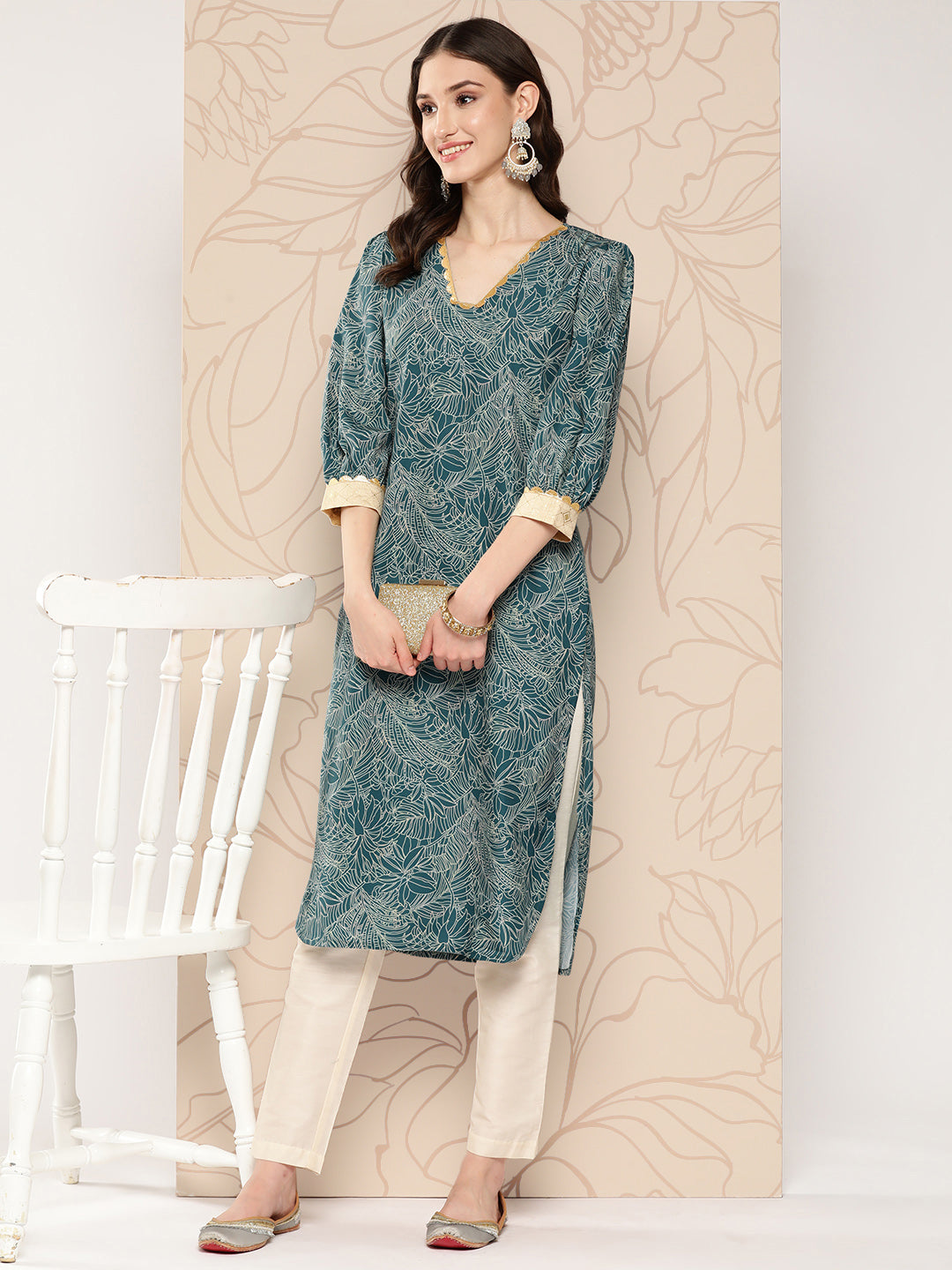 Ahalyaa Women Floral Printed Gotta Patti Crepe Kurta